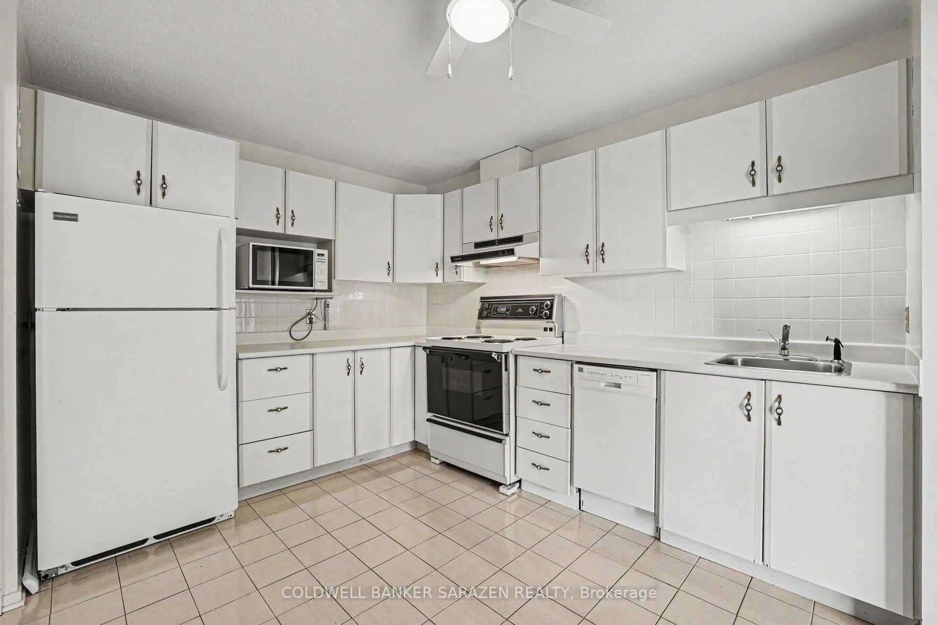 Photo 9 of Unit 811, 1485 Baseline Road, Ottawa, Copeland Park — HOMEH