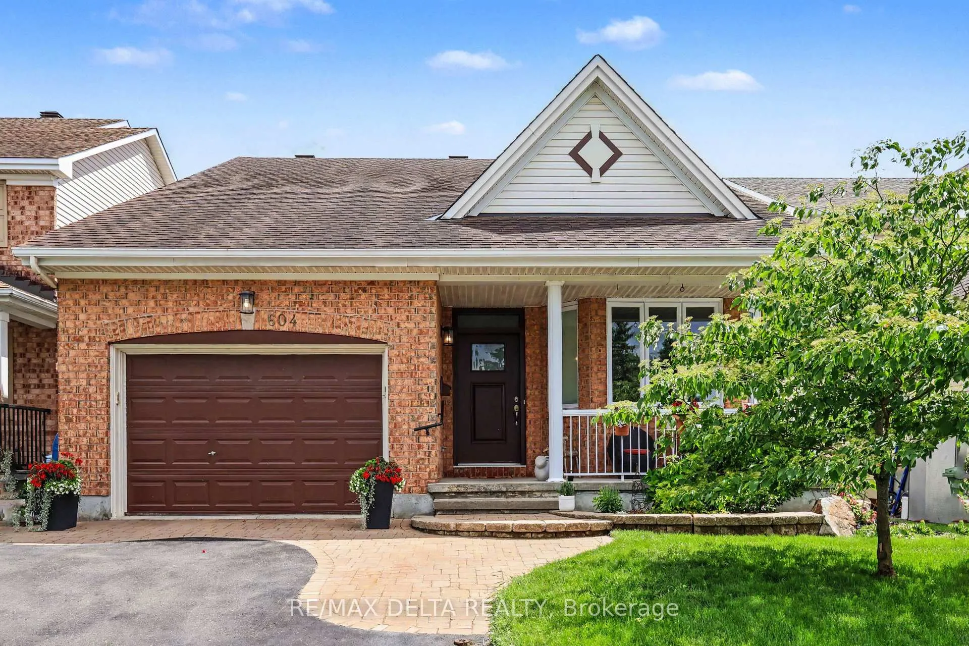 Photo 3 of 604 Valin Street, Ottawa, Fallingbrook/Gardenway South — HOMEH