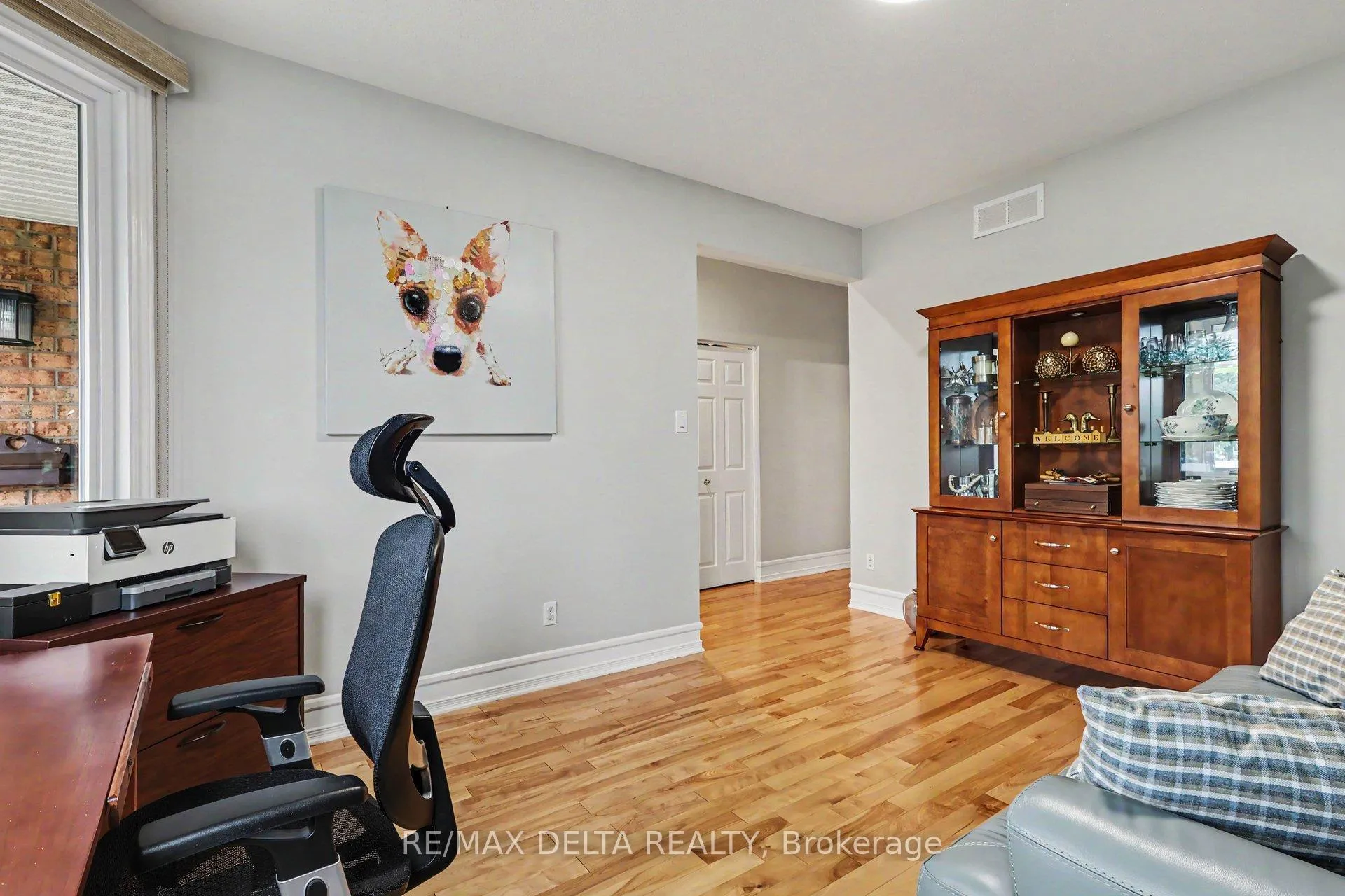Photo 7 of 604 Valin Street, Ottawa, Fallingbrook/Gardenway South — HOMEH