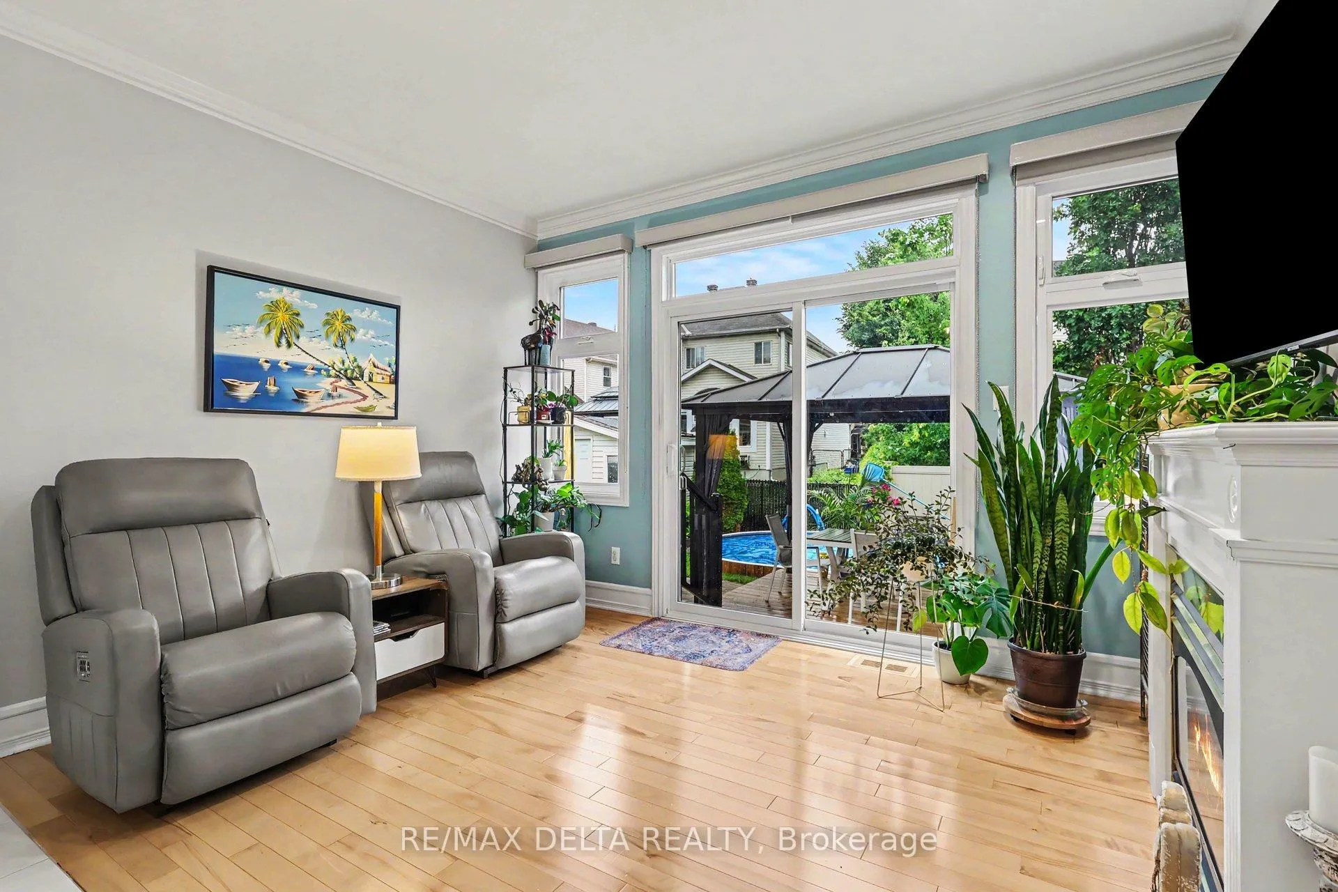 Photo 11 of 604 Valin Street, Ottawa, Fallingbrook/Gardenway South — HOMEH