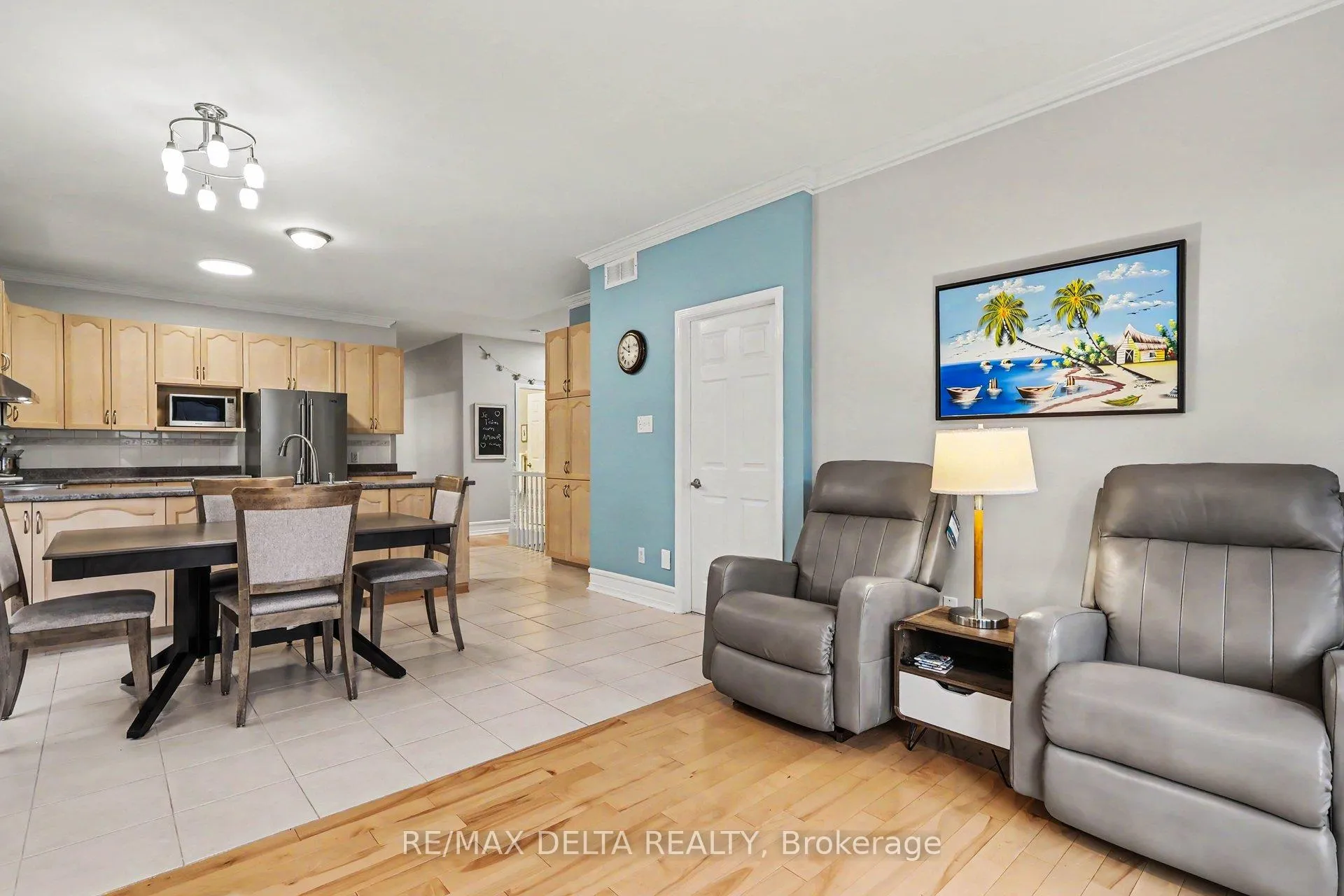 Photo 12 of 604 Valin Street, Ottawa, Fallingbrook/Gardenway South — HOMEH