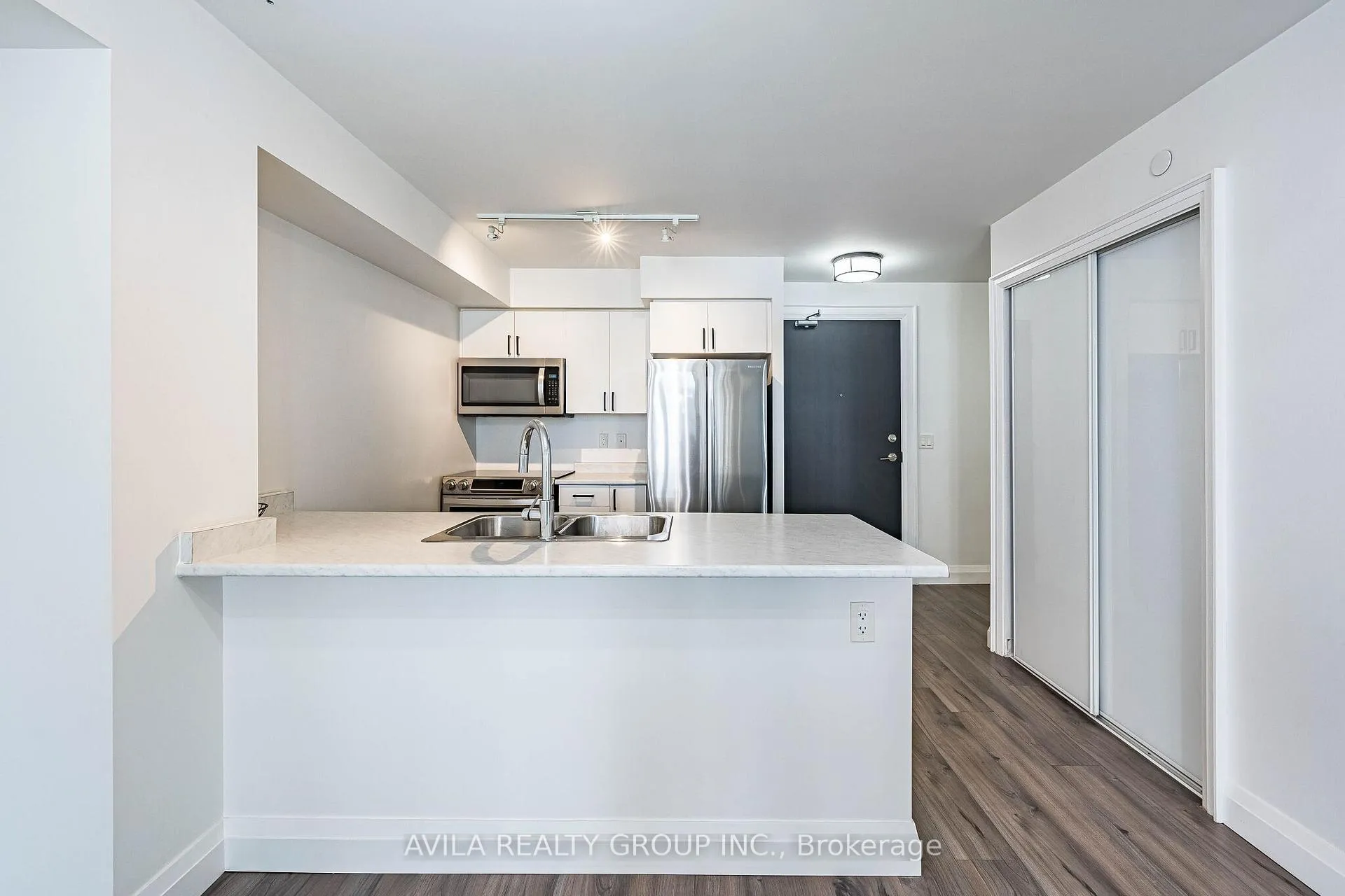 Photo 10 of Unit 704, 8 Trent Avenue, Toronto, East End-Danforth — HOMEH