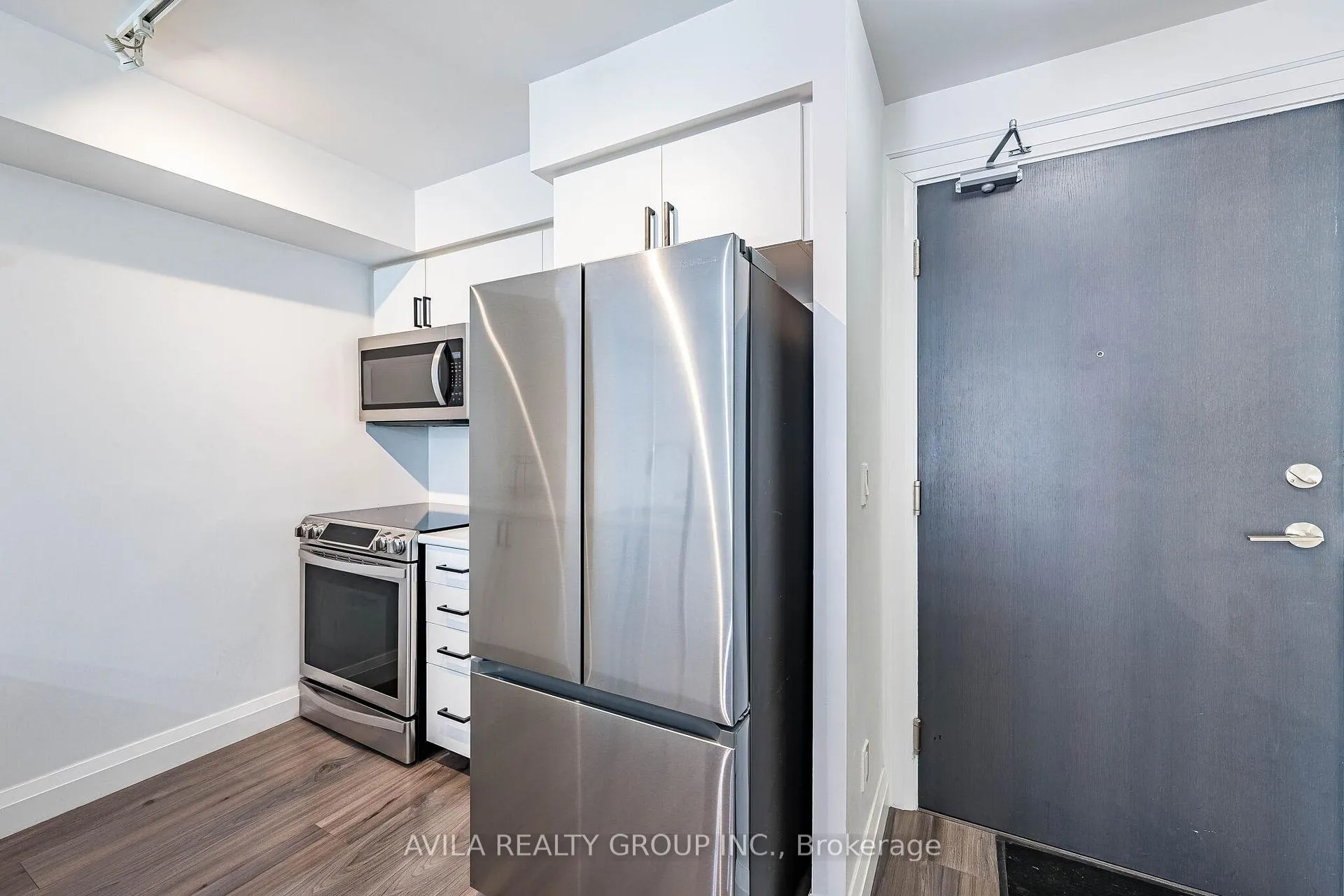 Photo 15 of Unit 704, 8 Trent Avenue, Toronto, East End-Danforth — HOMEH