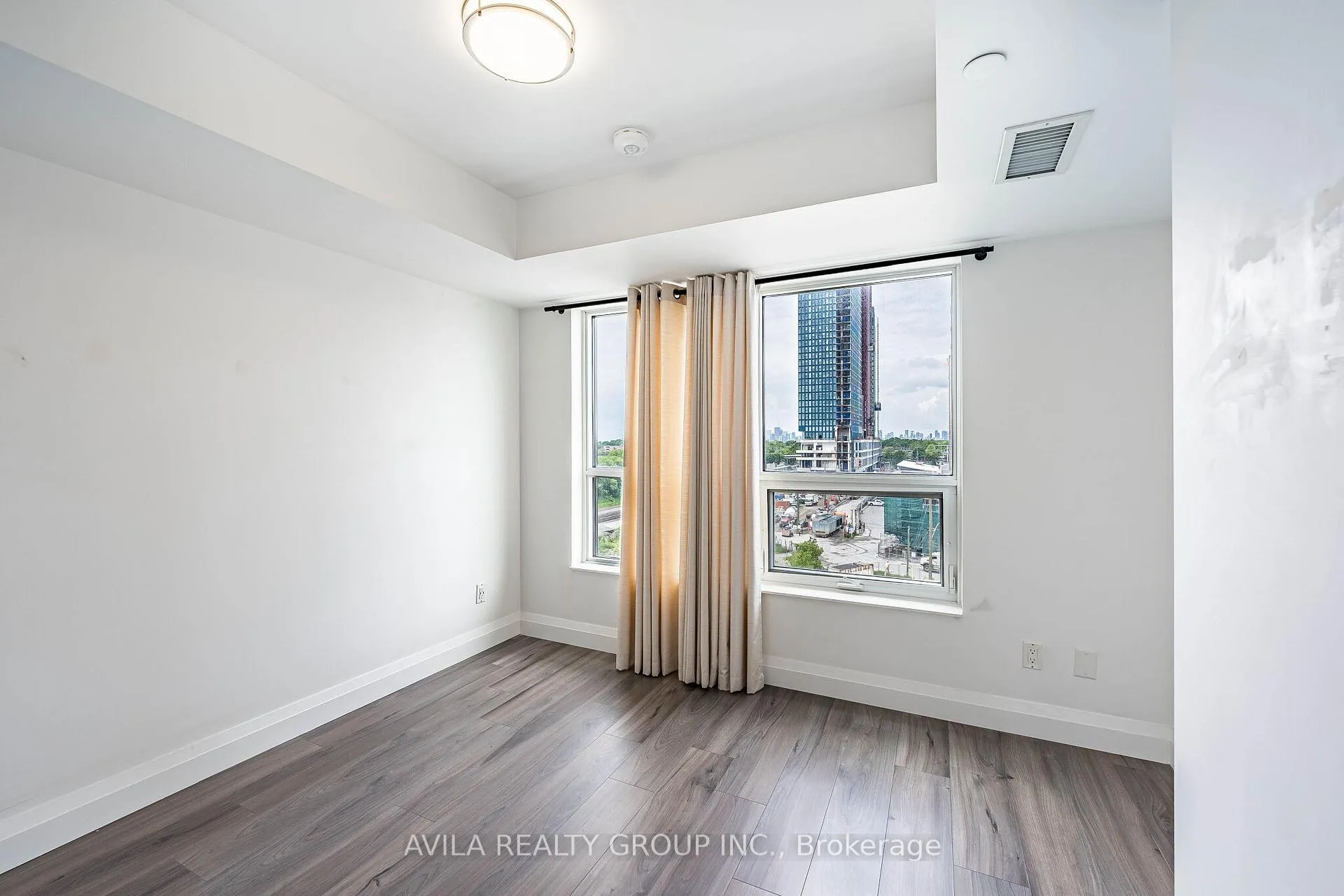 Photo 19 of Unit 704, 8 Trent Avenue, Toronto, East End-Danforth — HOMEH