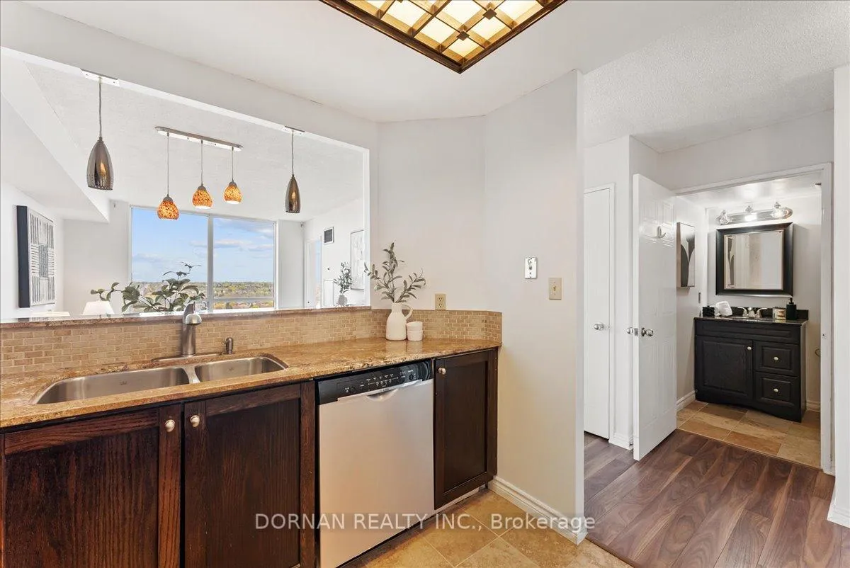 Photo 9 of Unit 1112, 711 Rossland Road E, Whitby, Pringle Creek — HOMEH