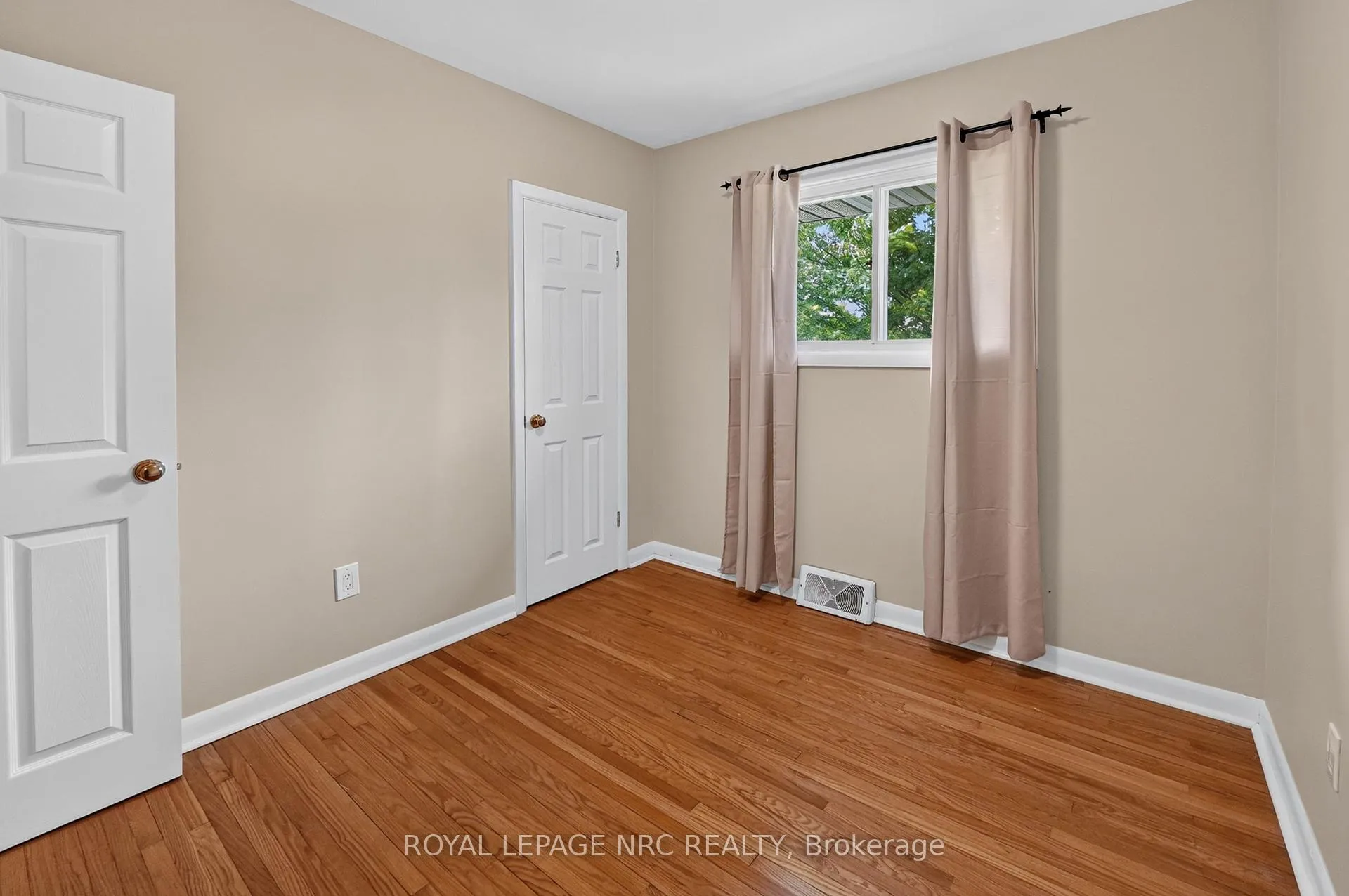 Photo 19 of 22 Mckenzie Street, St. Catharines, Bunting/Linwell — HOMEH