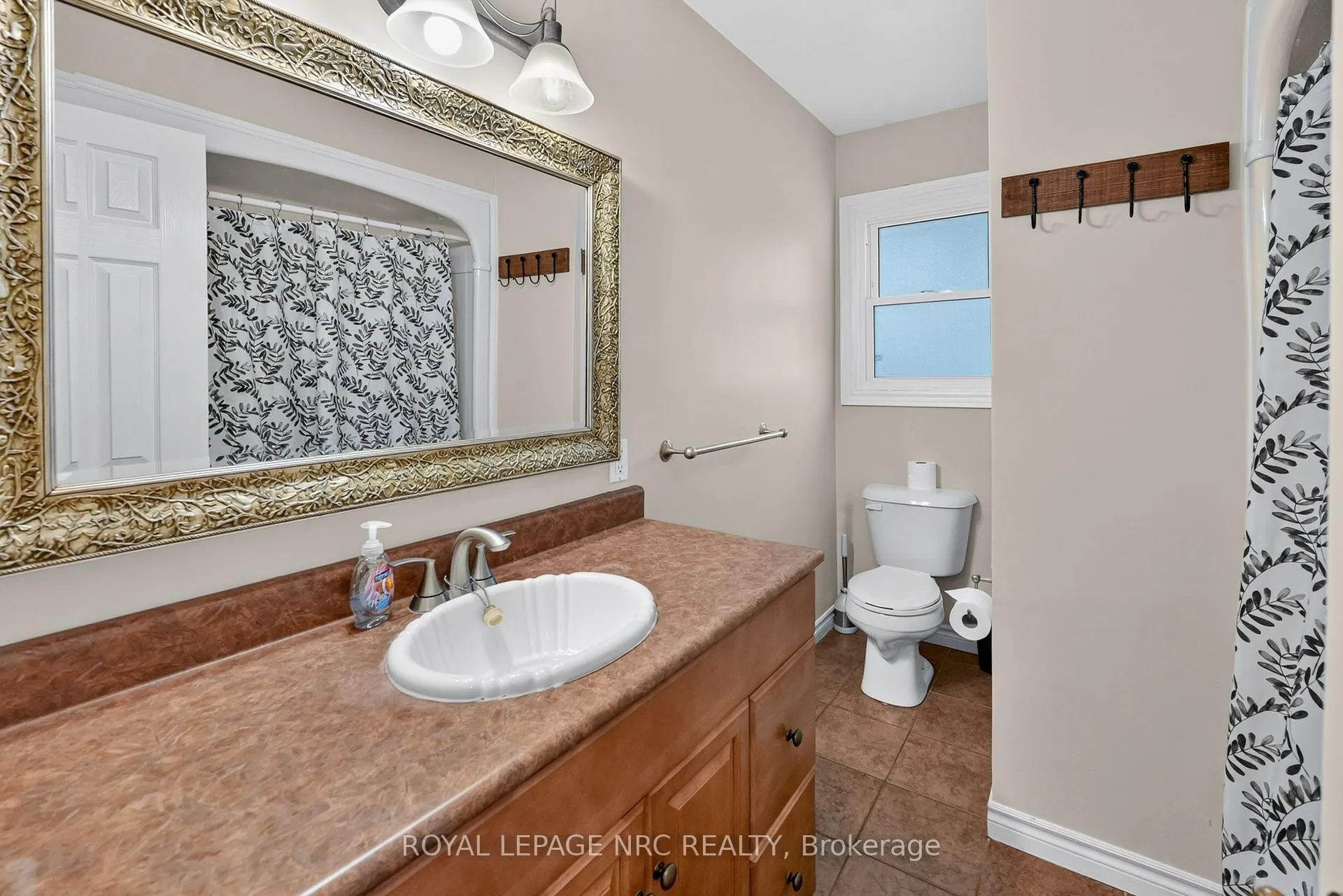 Photo 20 of 22 Mckenzie Street, St. Catharines, Bunting/Linwell — HOMEH