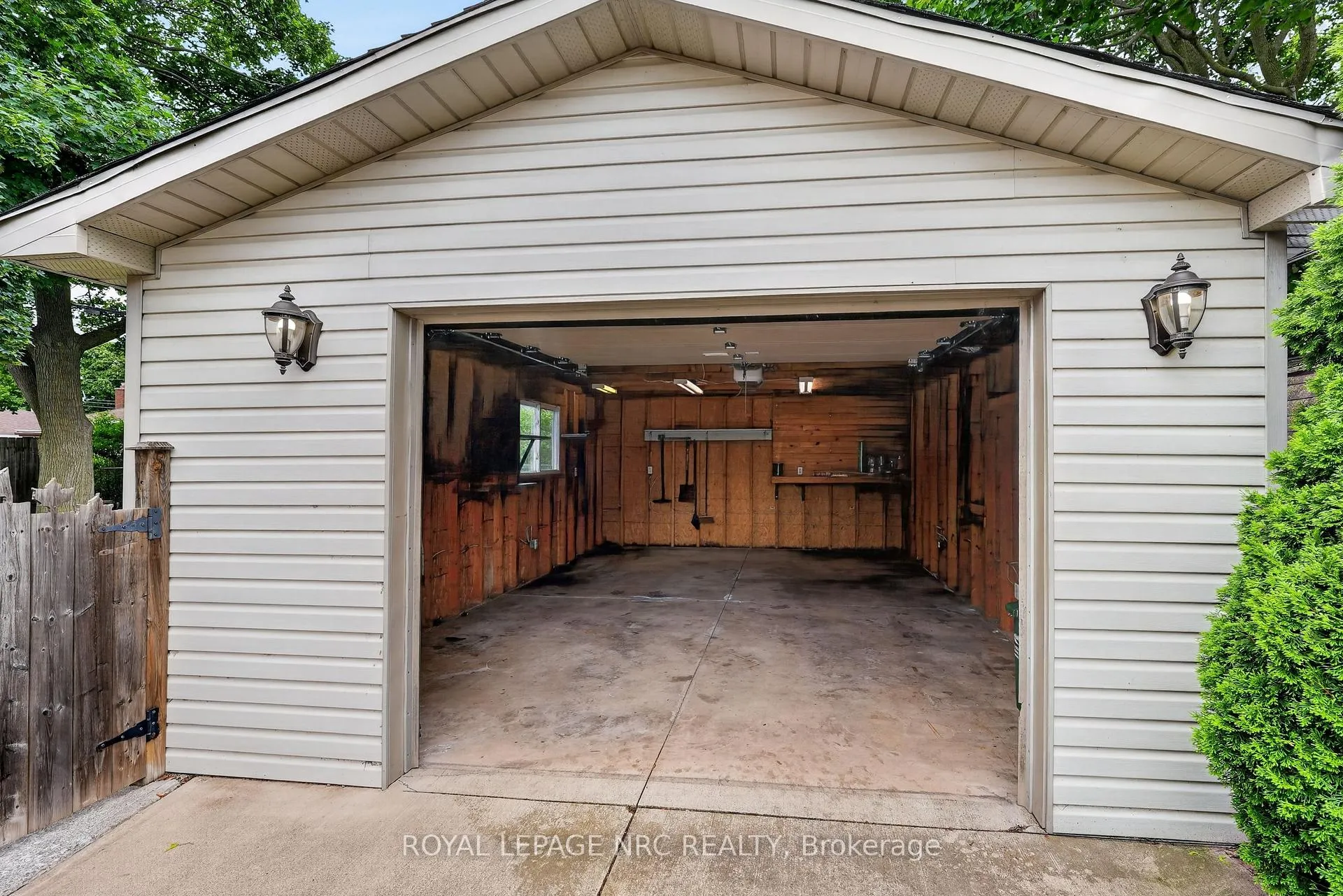 Photo 31 of 22 Mckenzie Street, St. Catharines, Bunting/Linwell — HOMEH
