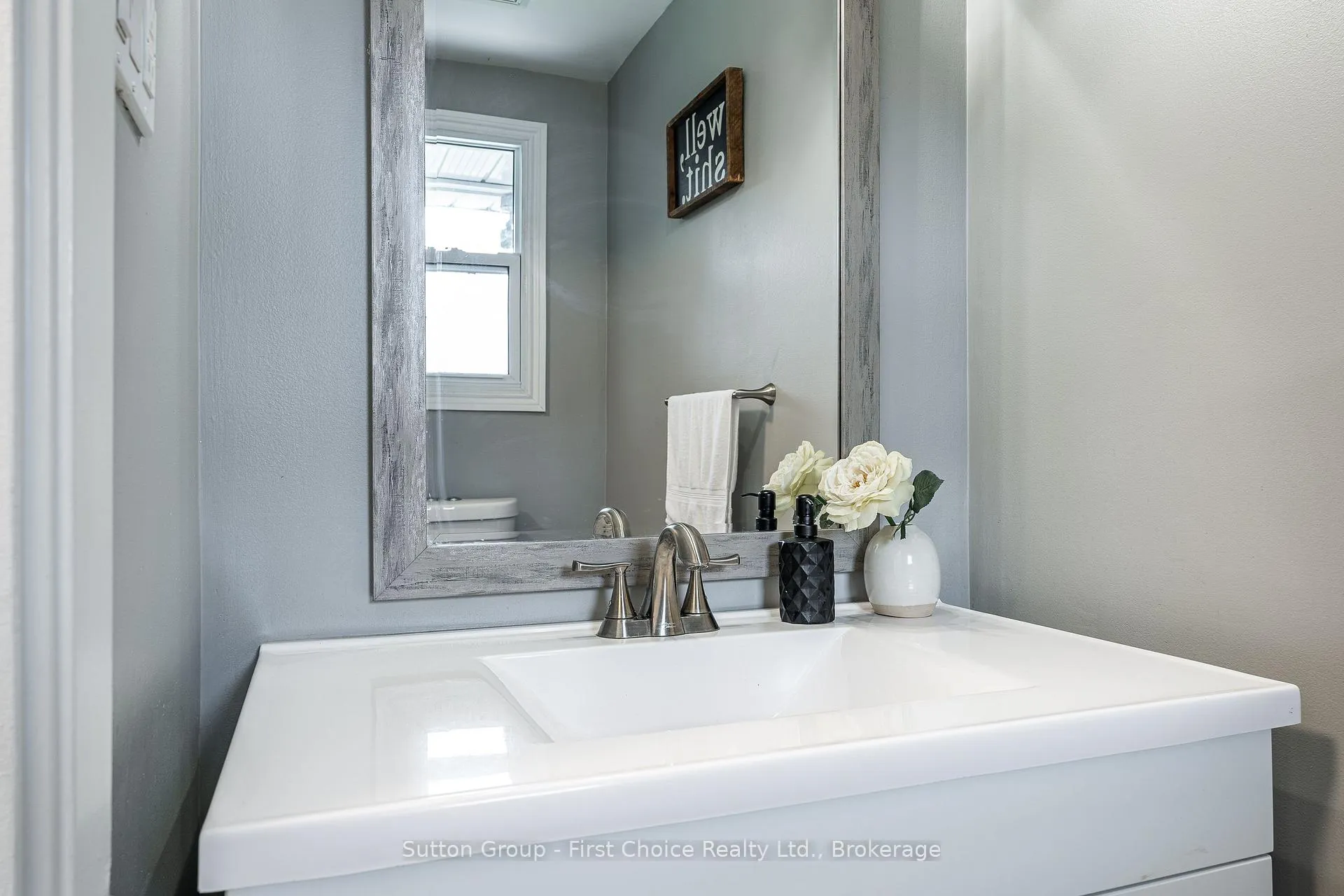 Photo 9 of 112 Kathryn Crescent, Stratford — HOMEH