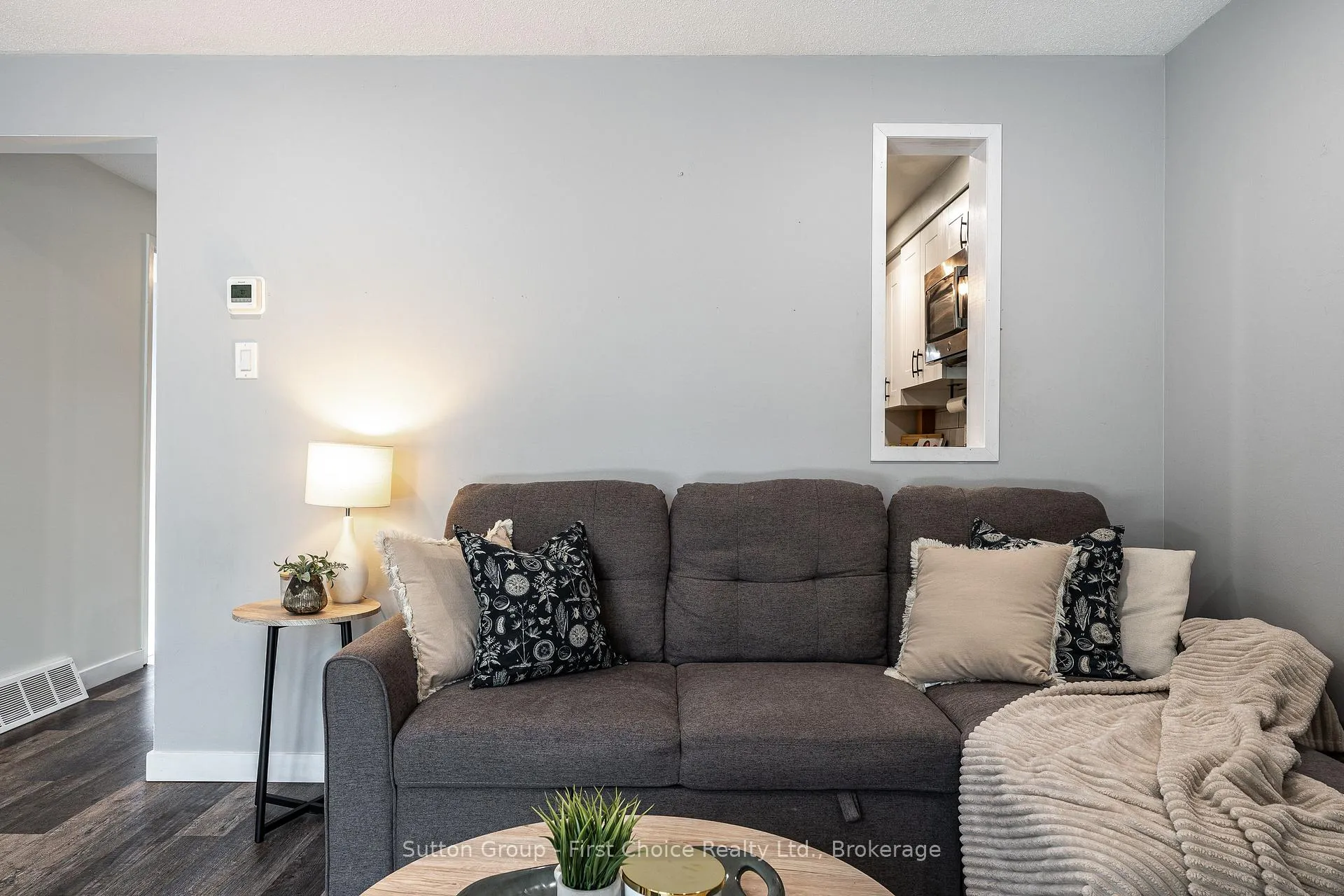 Photo 17 of 112 Kathryn Crescent, Stratford — HOMEH