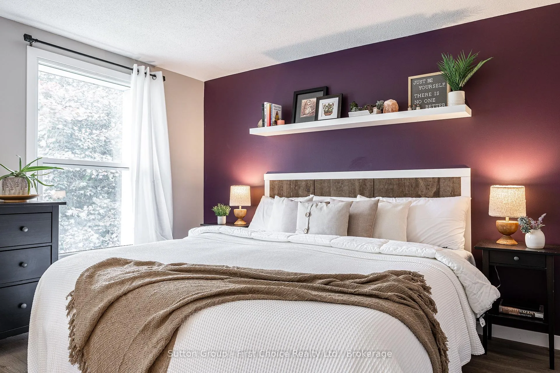 Photo 20 of 112 Kathryn Crescent, Stratford — HOMEH