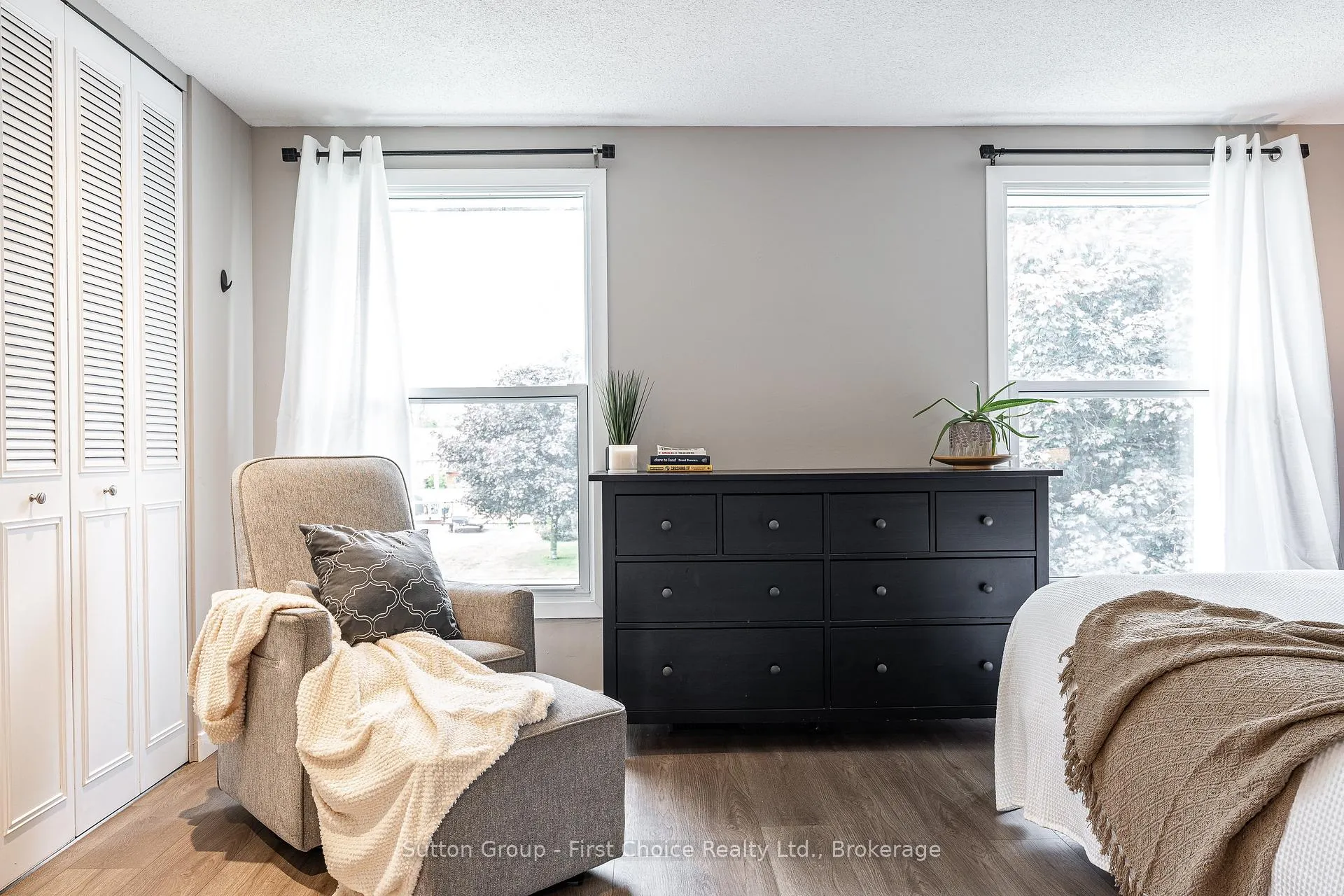 Photo 21 of 112 Kathryn Crescent, Stratford — HOMEH