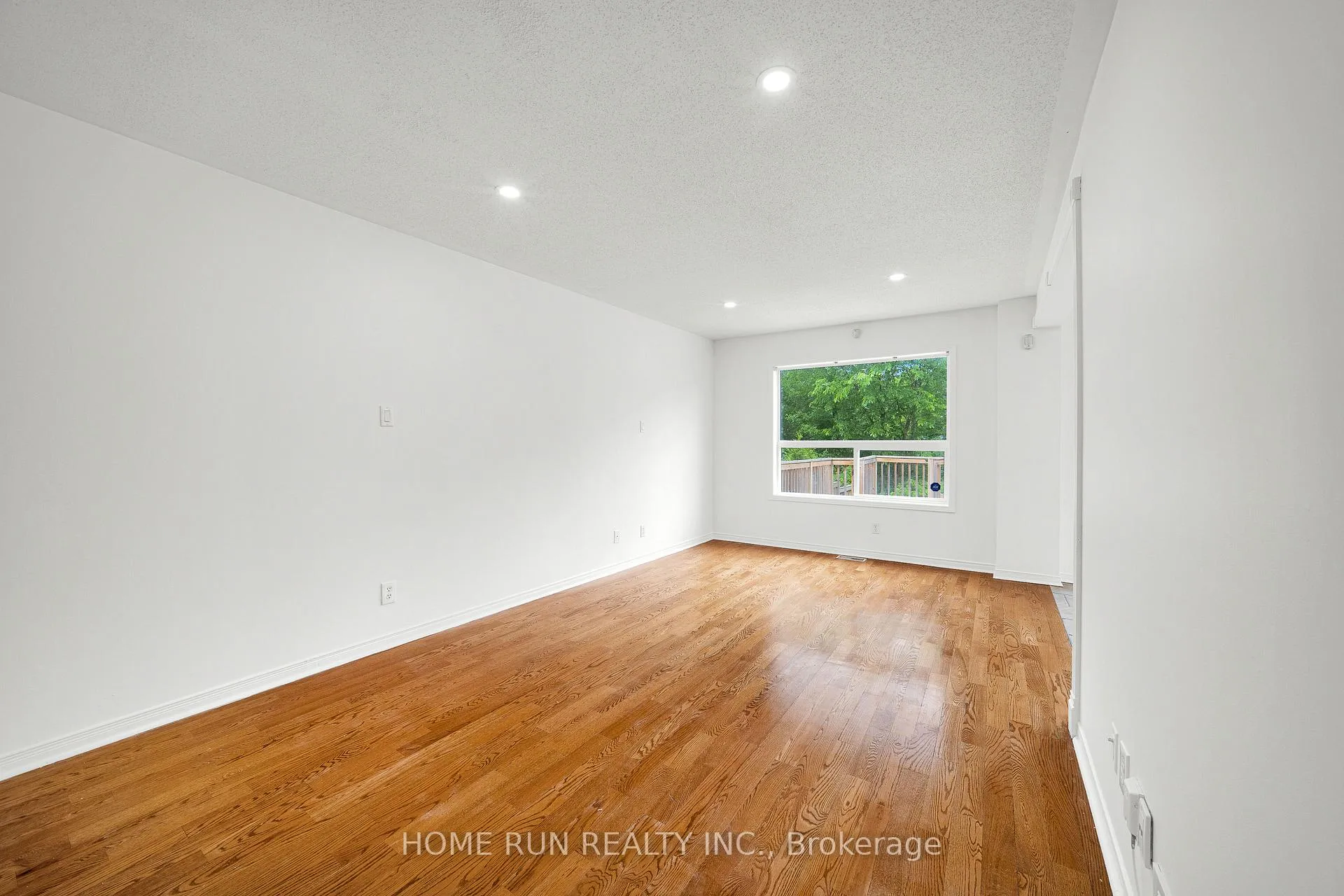 Photo 7 of 14 Cohen Avenue, Ottawa, Kanata - Katimavik — HOMEH