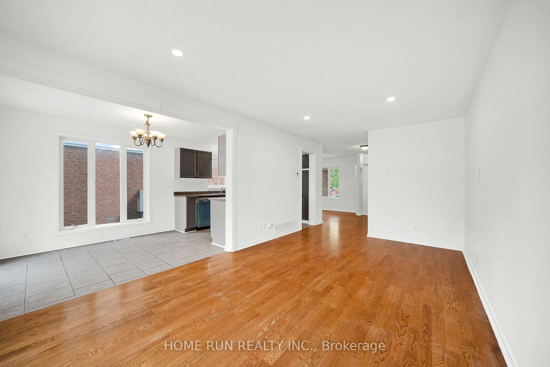 Photo 8 of 14 Cohen Avenue, Ottawa, Kanata - Katimavik — HOMEH
