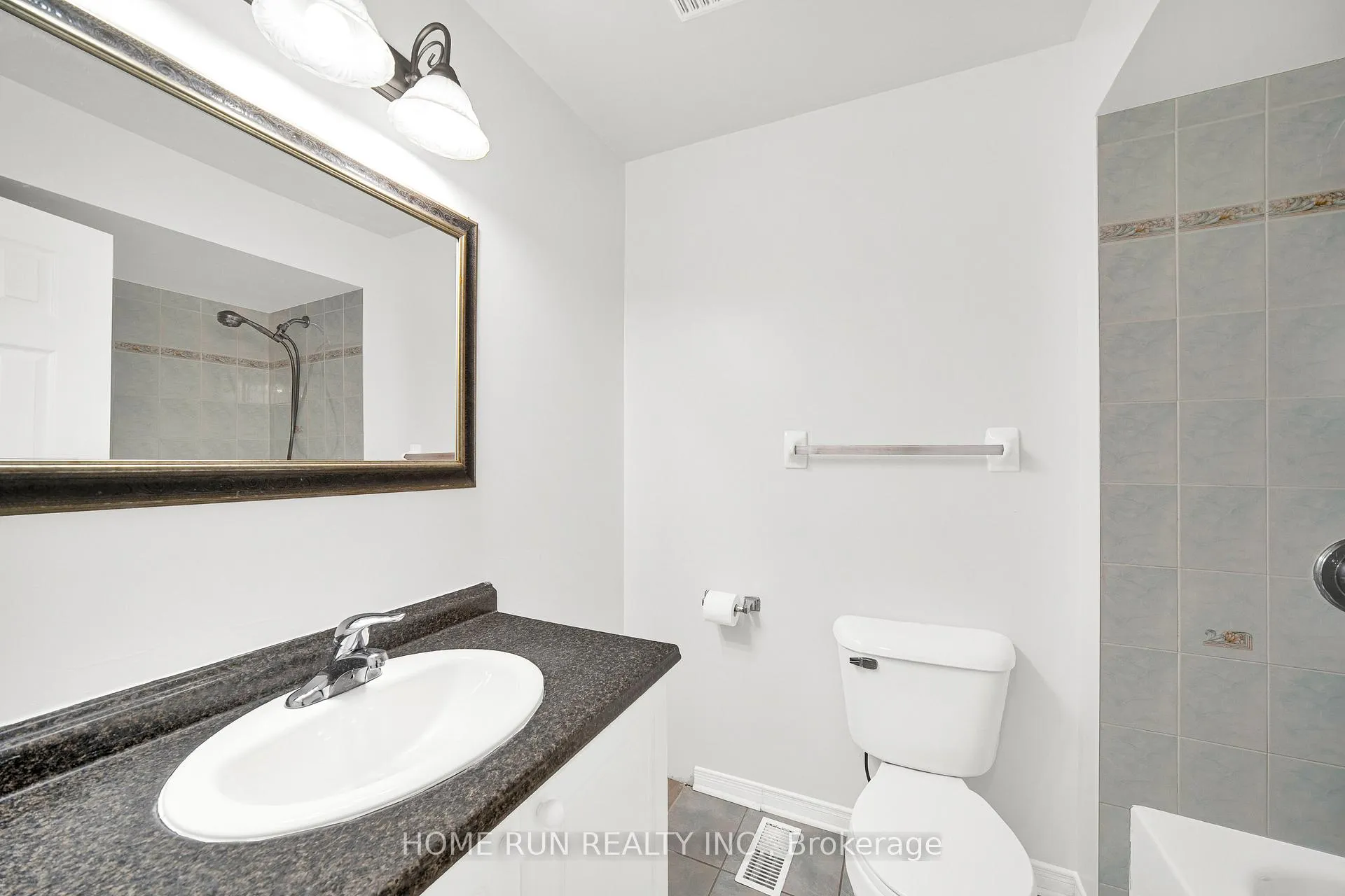 Photo 18 of 14 Cohen Avenue, Ottawa, Kanata - Katimavik — HOMEH