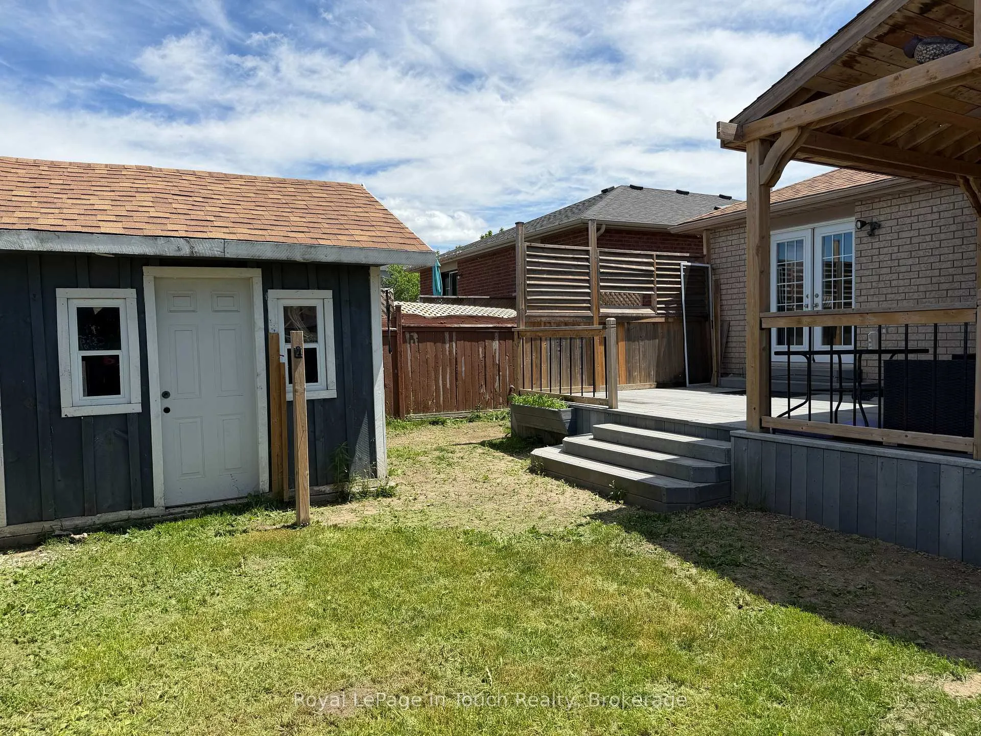 Photo 13 of 4 Danielle Crescent, Barrie, Painswick South — HOMEH