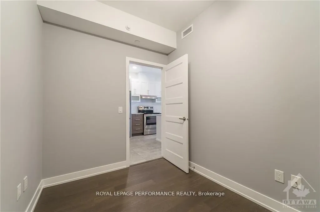 Photo 11 of 200 Inlet Private, Ottawa, Chatelaine Village — HOMEH