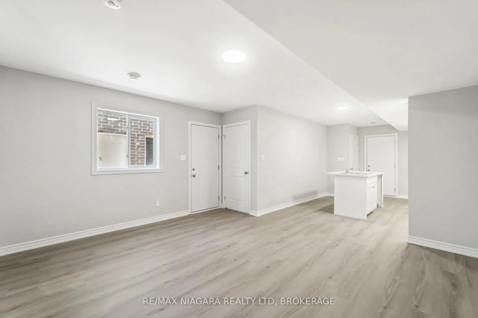 Photo 2 of Unit Lower, 31 Superior Street, Welland, Dain City — HOMEH