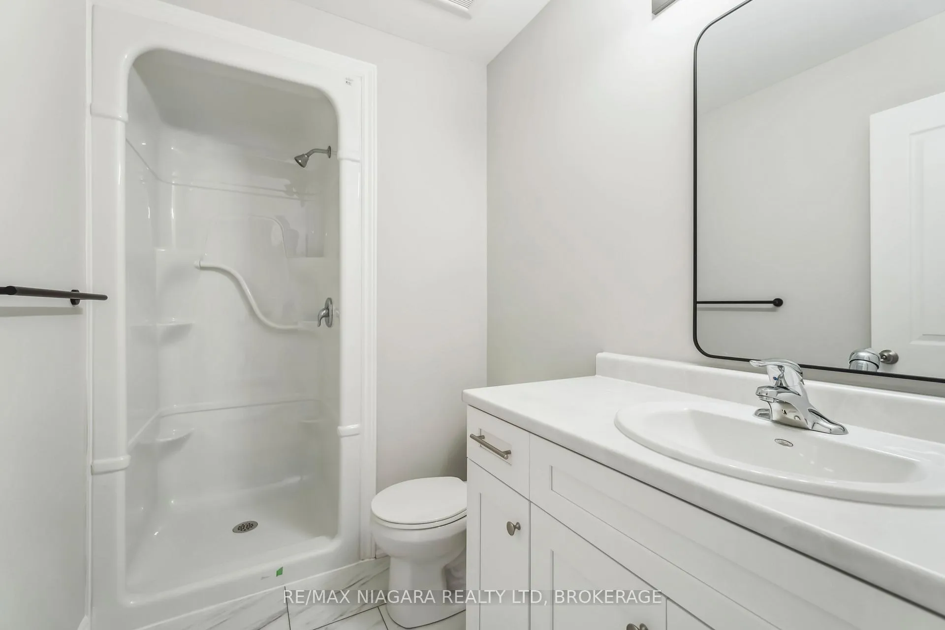 Photo 5 of Unit Lower, 31 Superior Street, Welland, Dain City — HOMEH