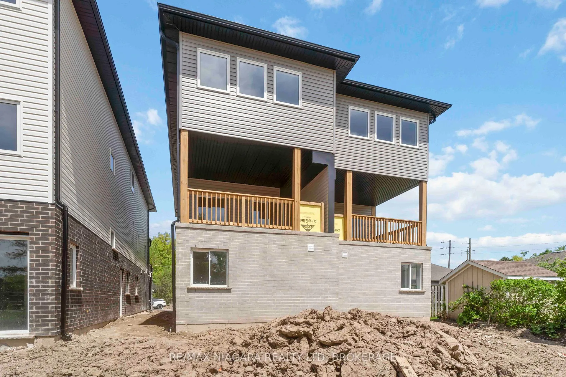 Photo 6 of Unit Lower, 31 Superior Street, Welland, Dain City — HOMEH