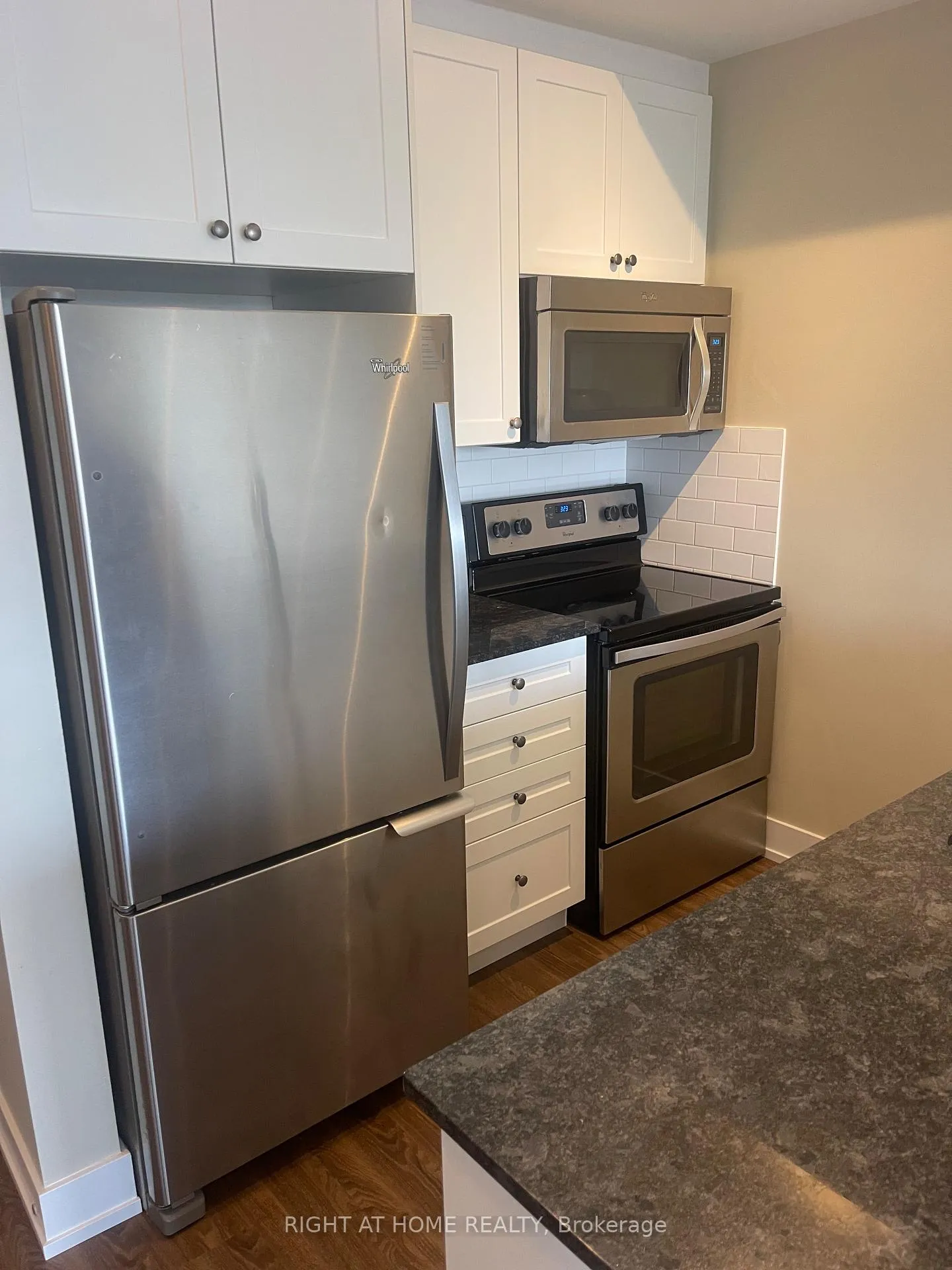 Photo 15 of Unit 708, 118 Holmwood Avenue, Ottawa, Glebe — HOMEH