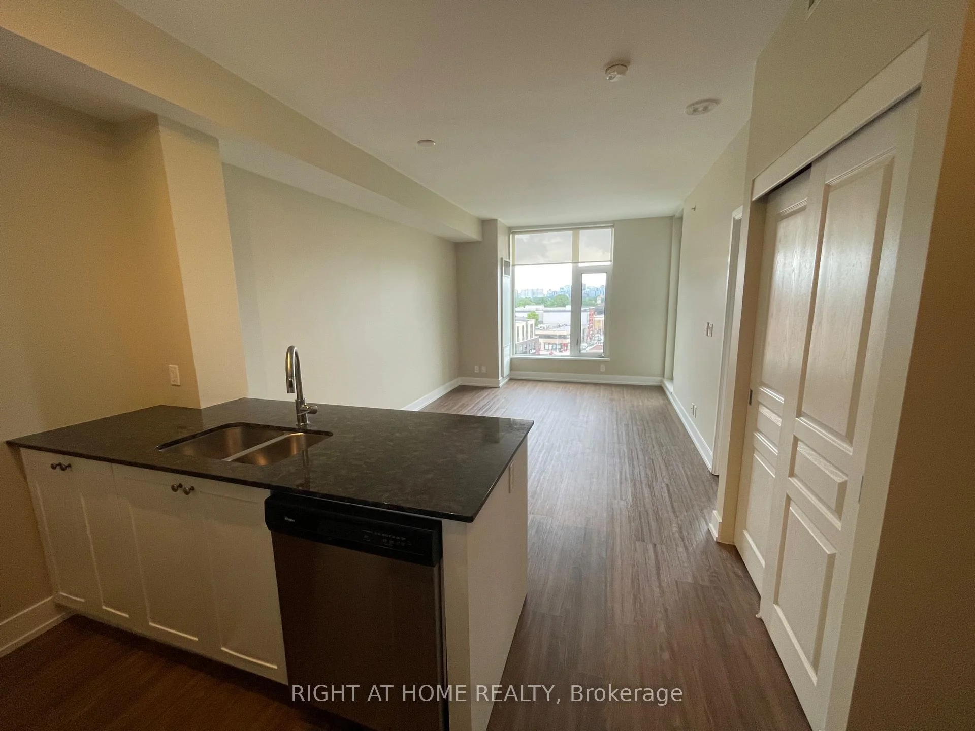 Photo 12 of Unit 708, 118 Holmwood Avenue, Ottawa, Glebe — HOMEH