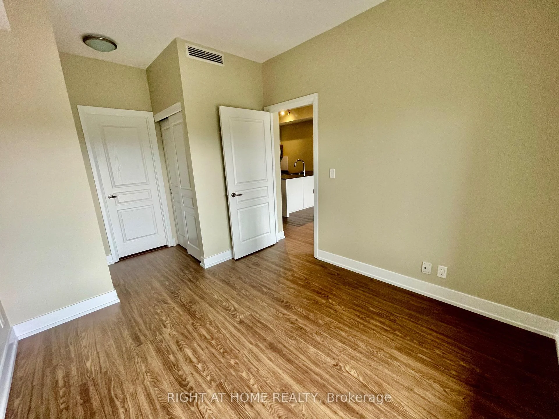 Photo 26 of Unit 708, 118 Holmwood Avenue, Ottawa, Glebe — HOMEH