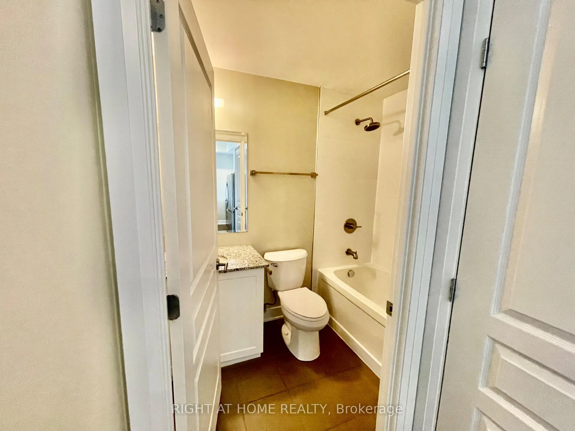 Photo 28 of Unit 708, 118 Holmwood Avenue, Ottawa, Glebe — HOMEH