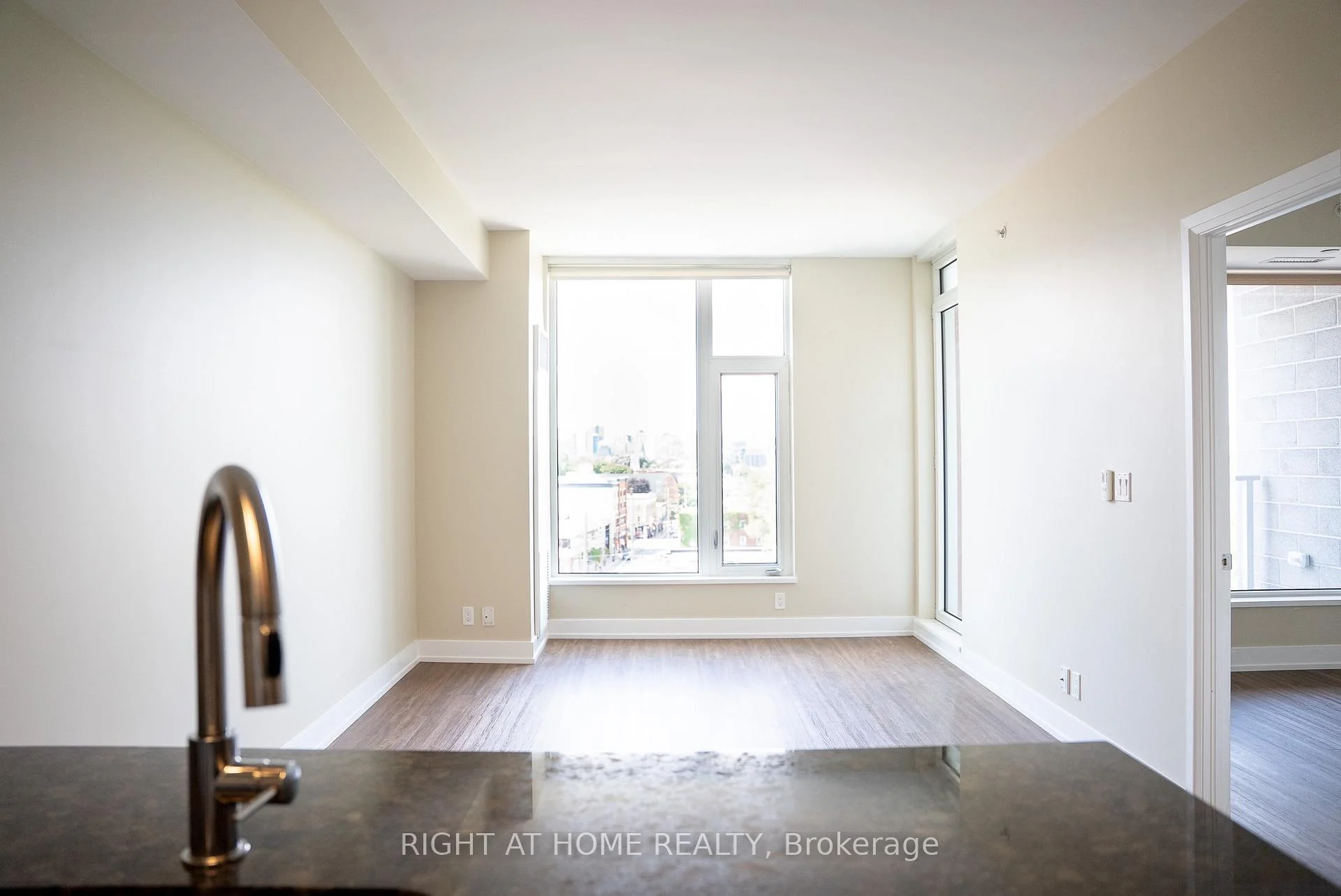 Photo 36 of Unit 708, 118 Holmwood Avenue, Ottawa, Glebe — HOMEH