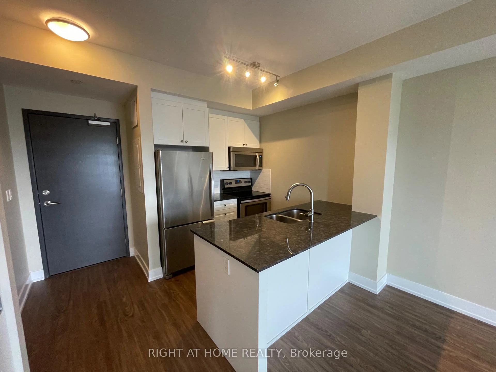 Photo 37 of Unit 708, 118 Holmwood Avenue, Ottawa, Glebe — HOMEH