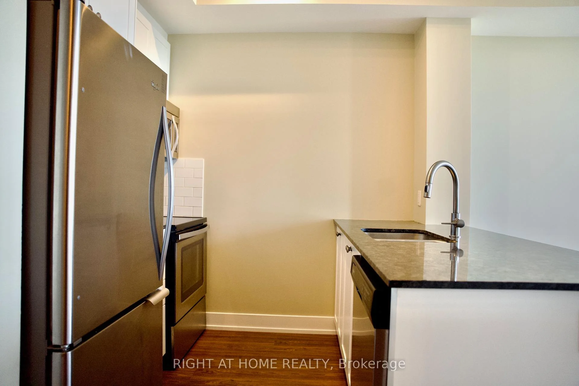 Photo 42 of Unit 708, 118 Holmwood Avenue, Ottawa, Glebe — HOMEH