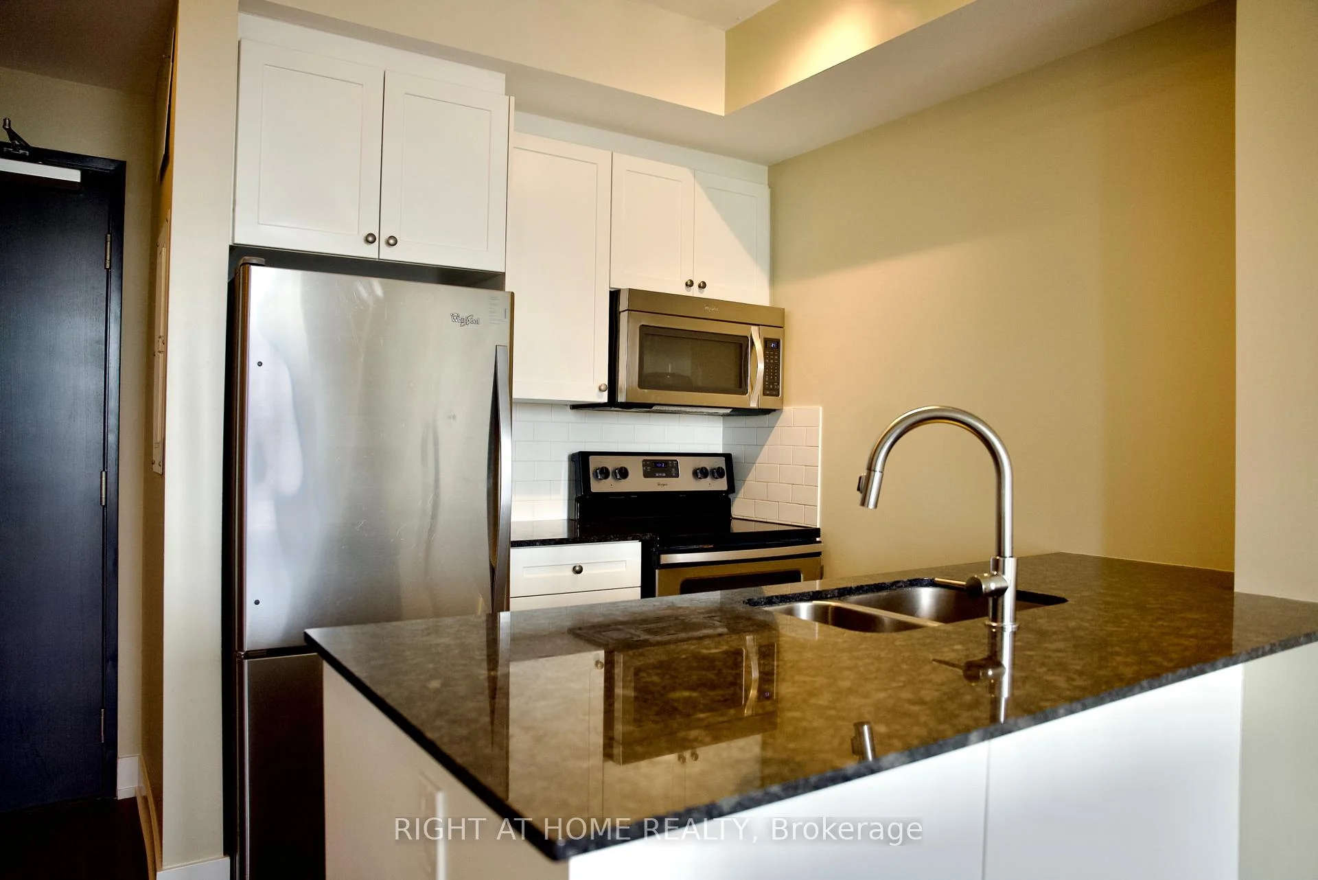 Photo 45 of Unit 708, 118 Holmwood Avenue, Ottawa, Glebe — HOMEH