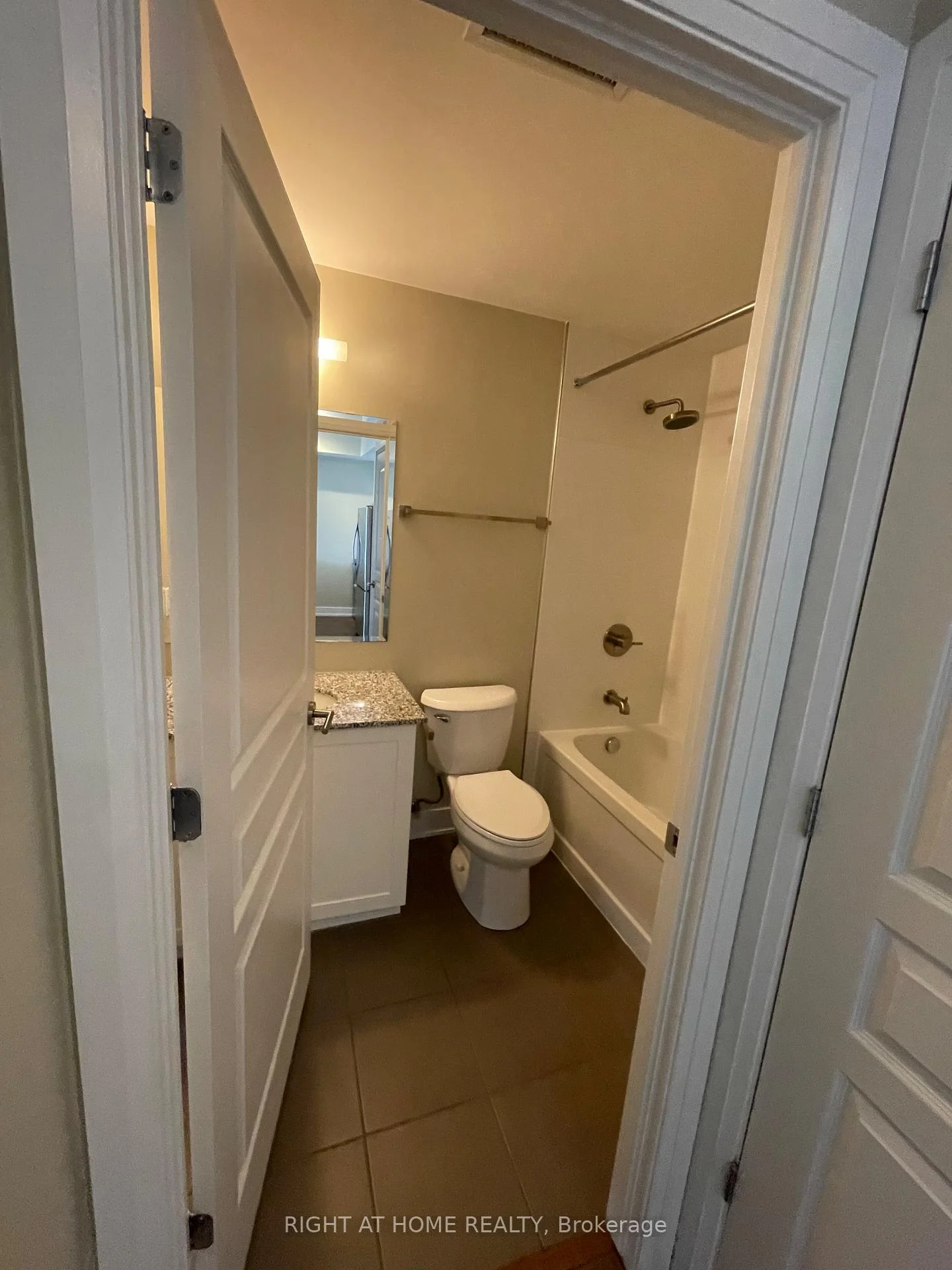 Photo 56 of Unit 708, 118 Holmwood Avenue, Ottawa, Glebe — HOMEH