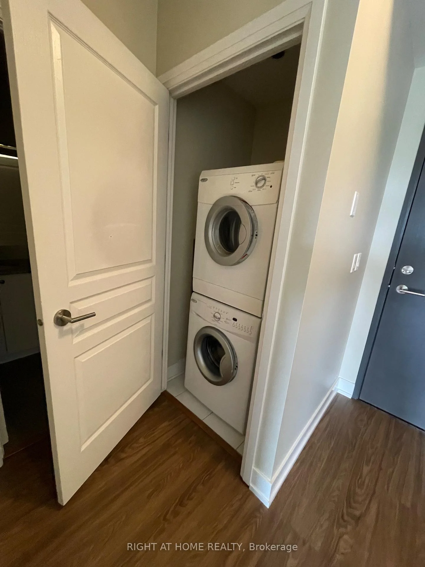 Photo 58 of Unit 708, 118 Holmwood Avenue, Ottawa, Glebe — HOMEH