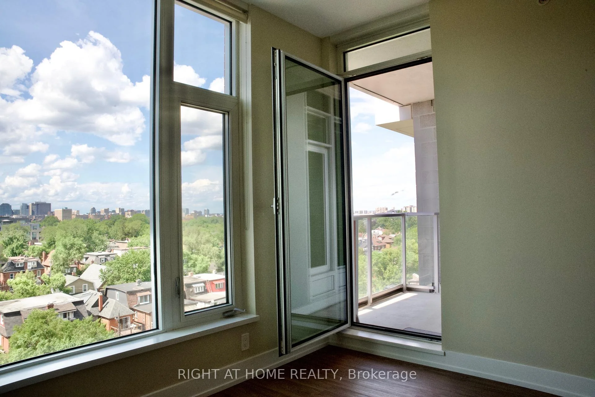 Photo 72 of Unit 708, 118 Holmwood Avenue, Ottawa, Glebe — HOMEH