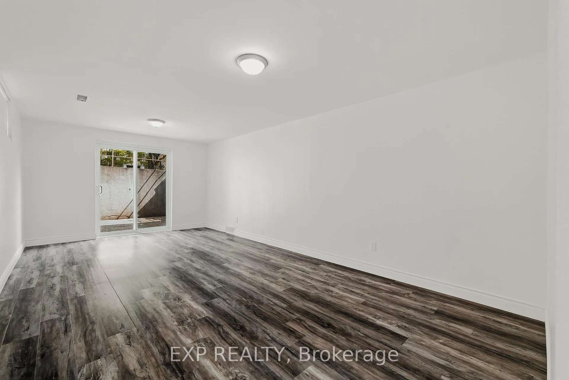 Photo 15 of 310 Southill Drive, Kitchener, Chicopee/Freeport — HOMEH