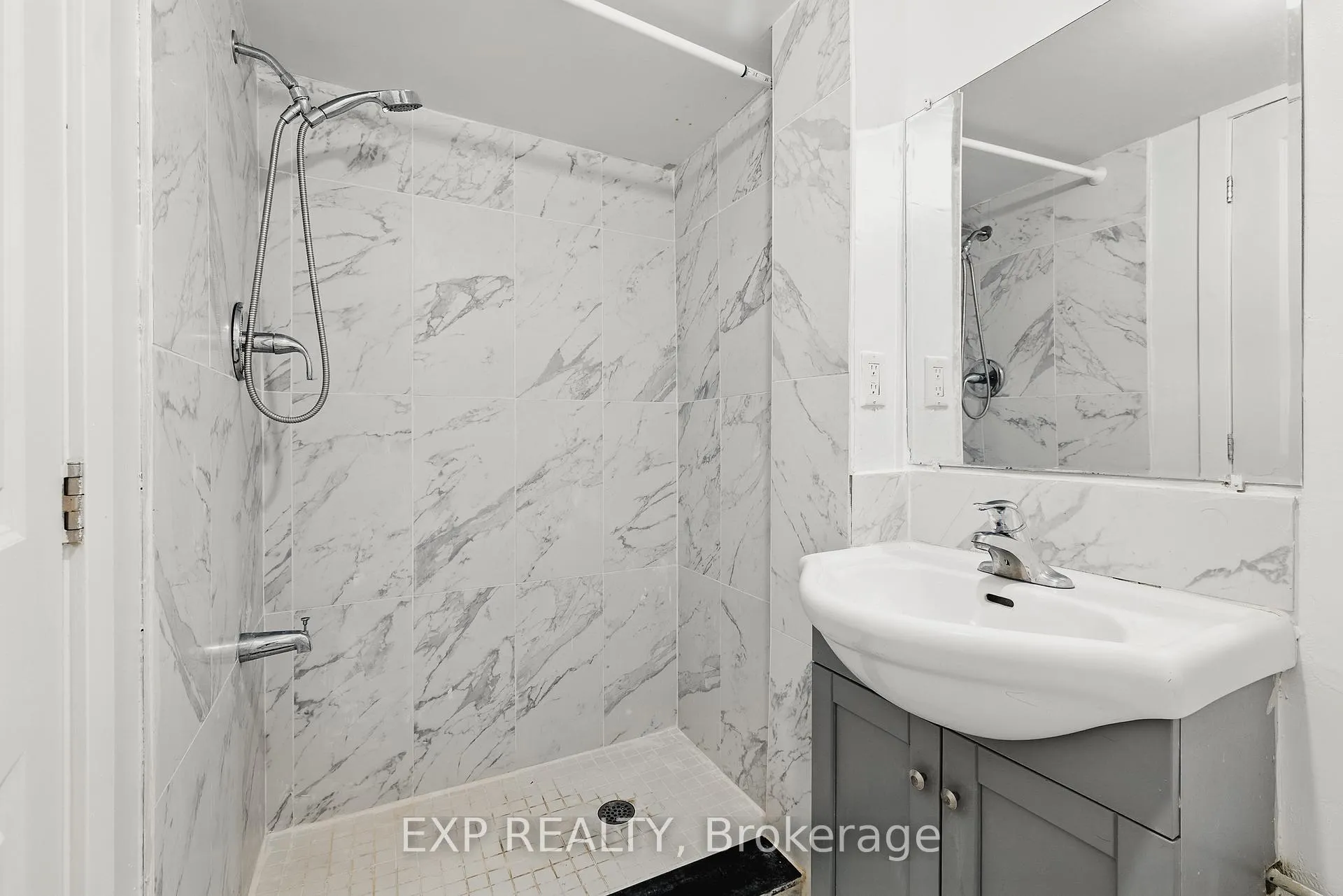 Photo 16 of 310 Southill Drive, Kitchener, Chicopee/Freeport — HOMEH