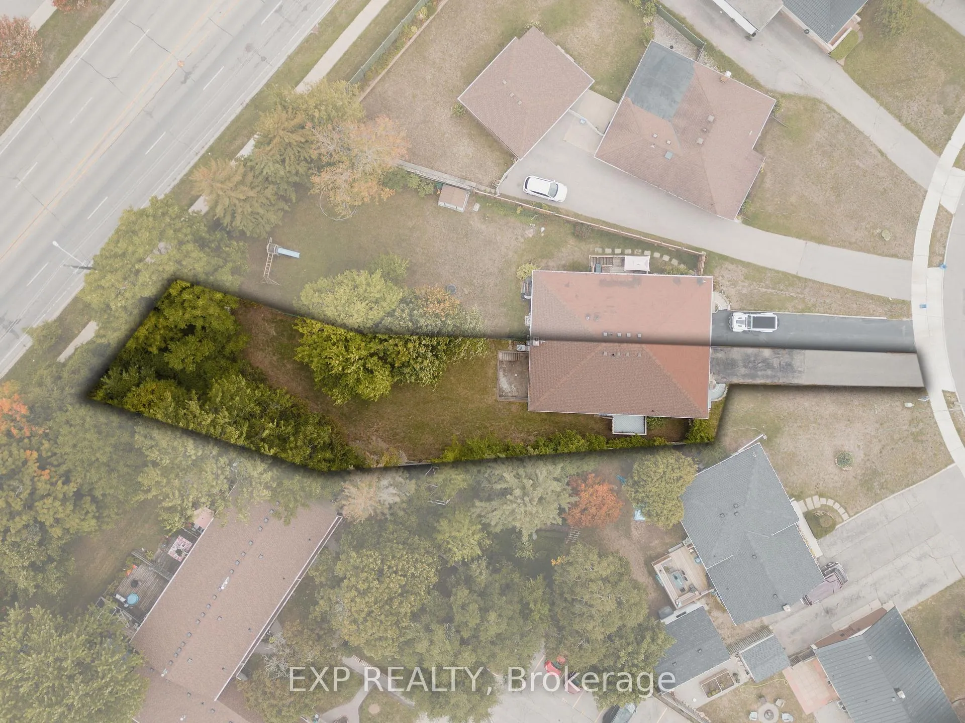 Photo 17 of 310 Southill Drive, Kitchener, Chicopee/Freeport — HOMEH