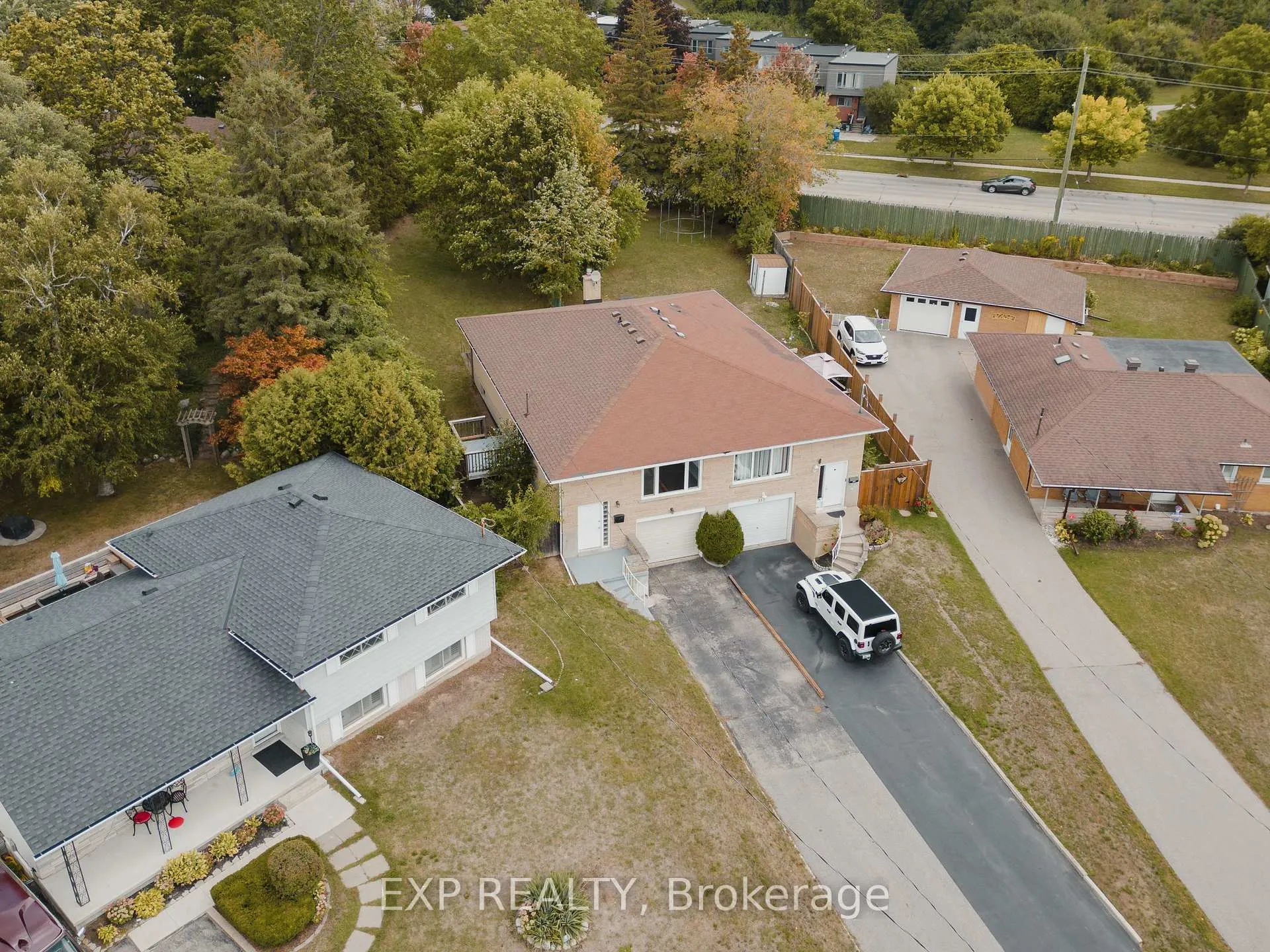 Photo 18 of 310 Southill Drive, Kitchener, Chicopee/Freeport — HOMEH