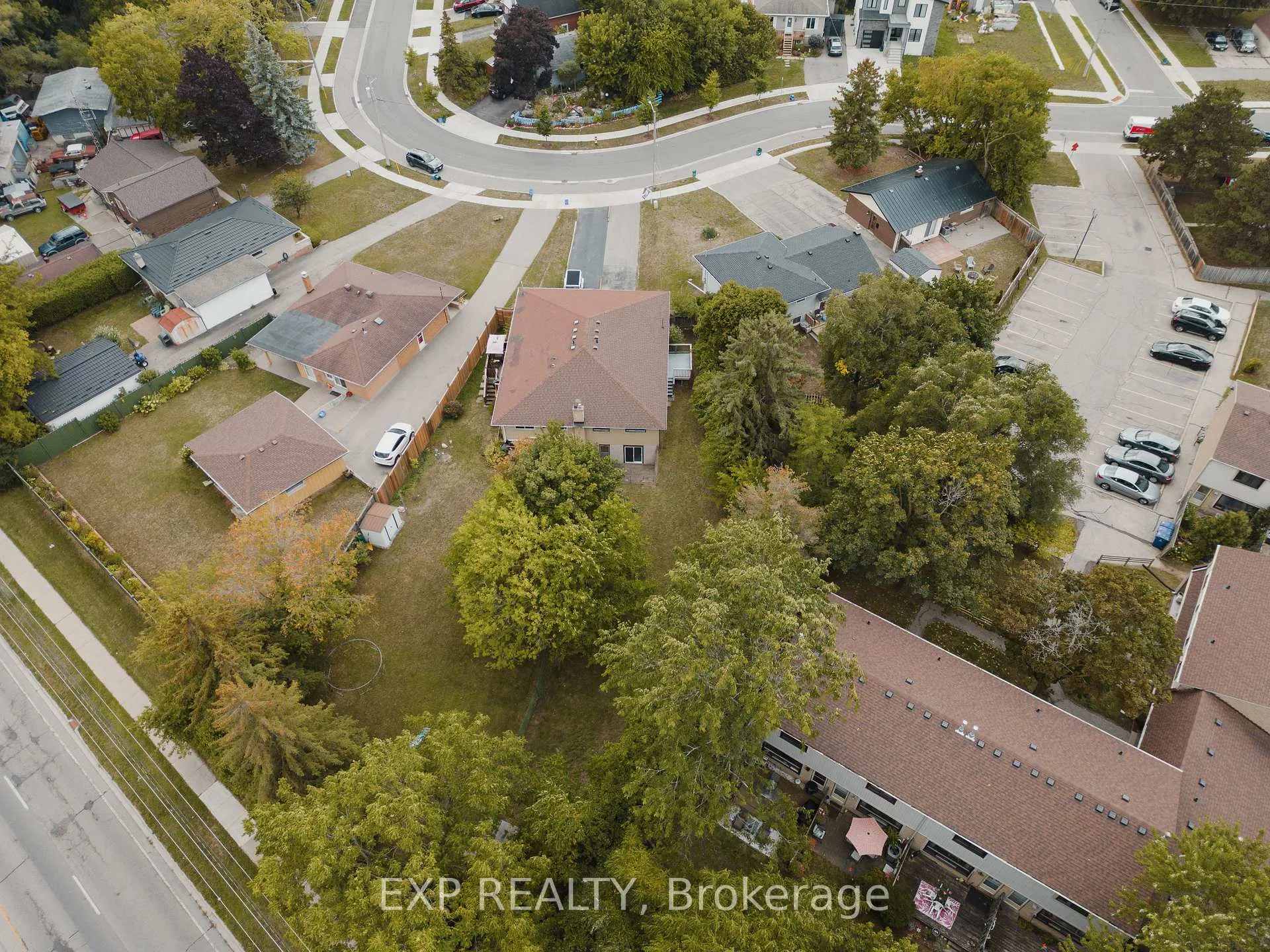 Photo 22 of 310 Southill Drive, Kitchener, Chicopee/Freeport — HOMEH