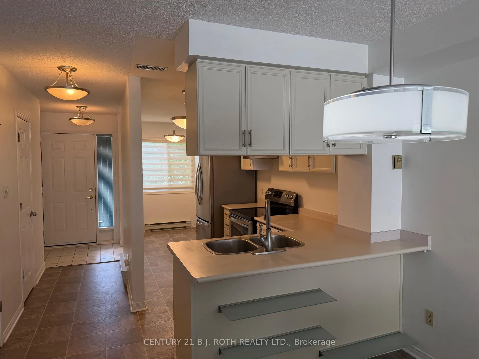 Photo 4 of Unit 2, 2 Laguna Parkway, Ramara, Brechin — HOMEH