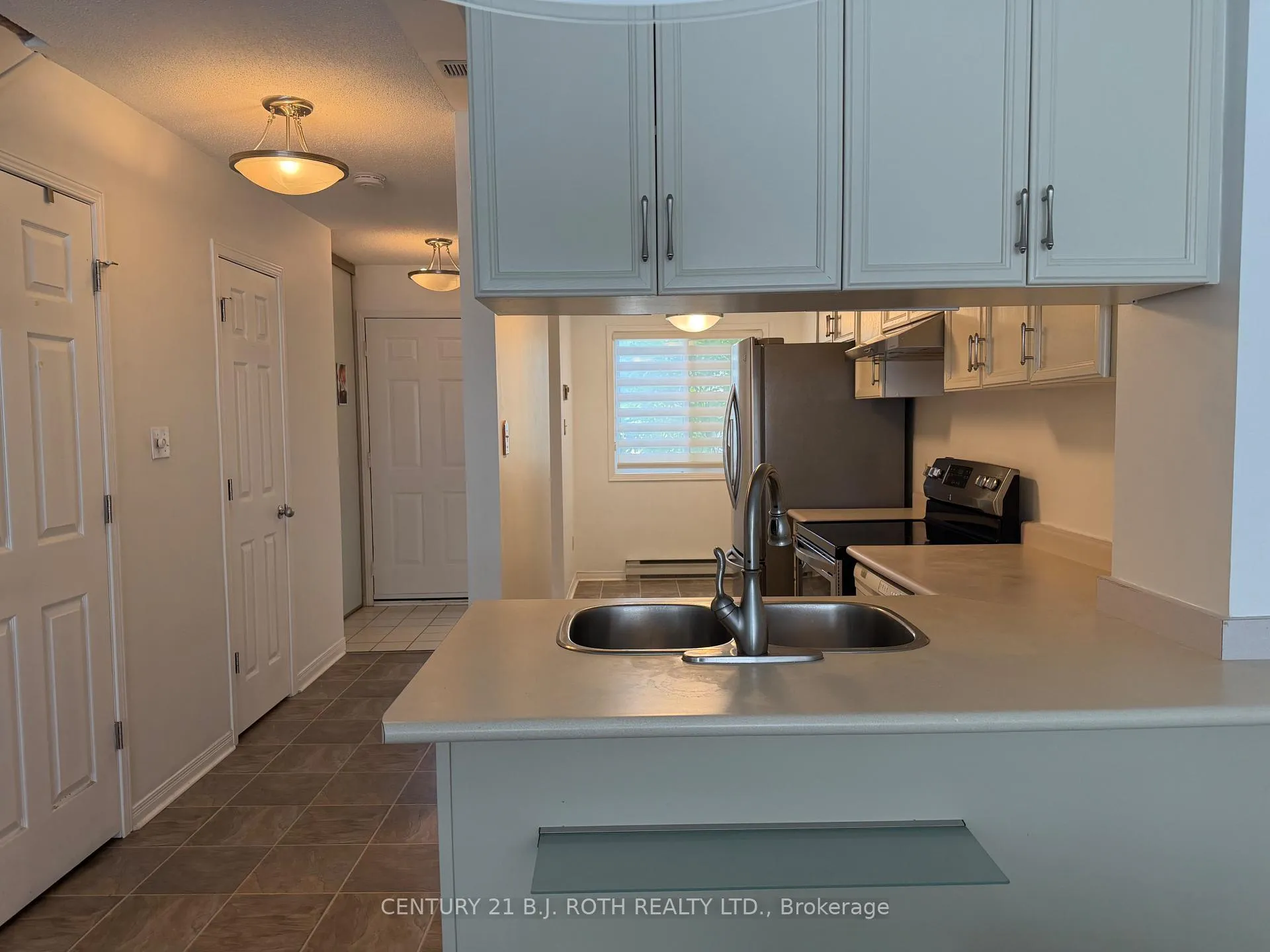 Photo 5 of Unit 2, 2 Laguna Parkway, Ramara, Brechin — HOMEH