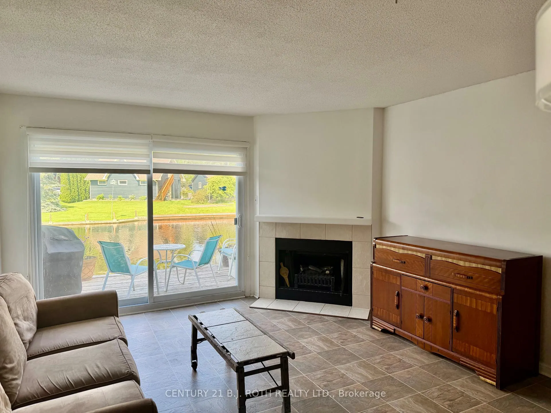 Photo 7 of Unit 2, 2 Laguna Parkway, Ramara, Brechin — HOMEH