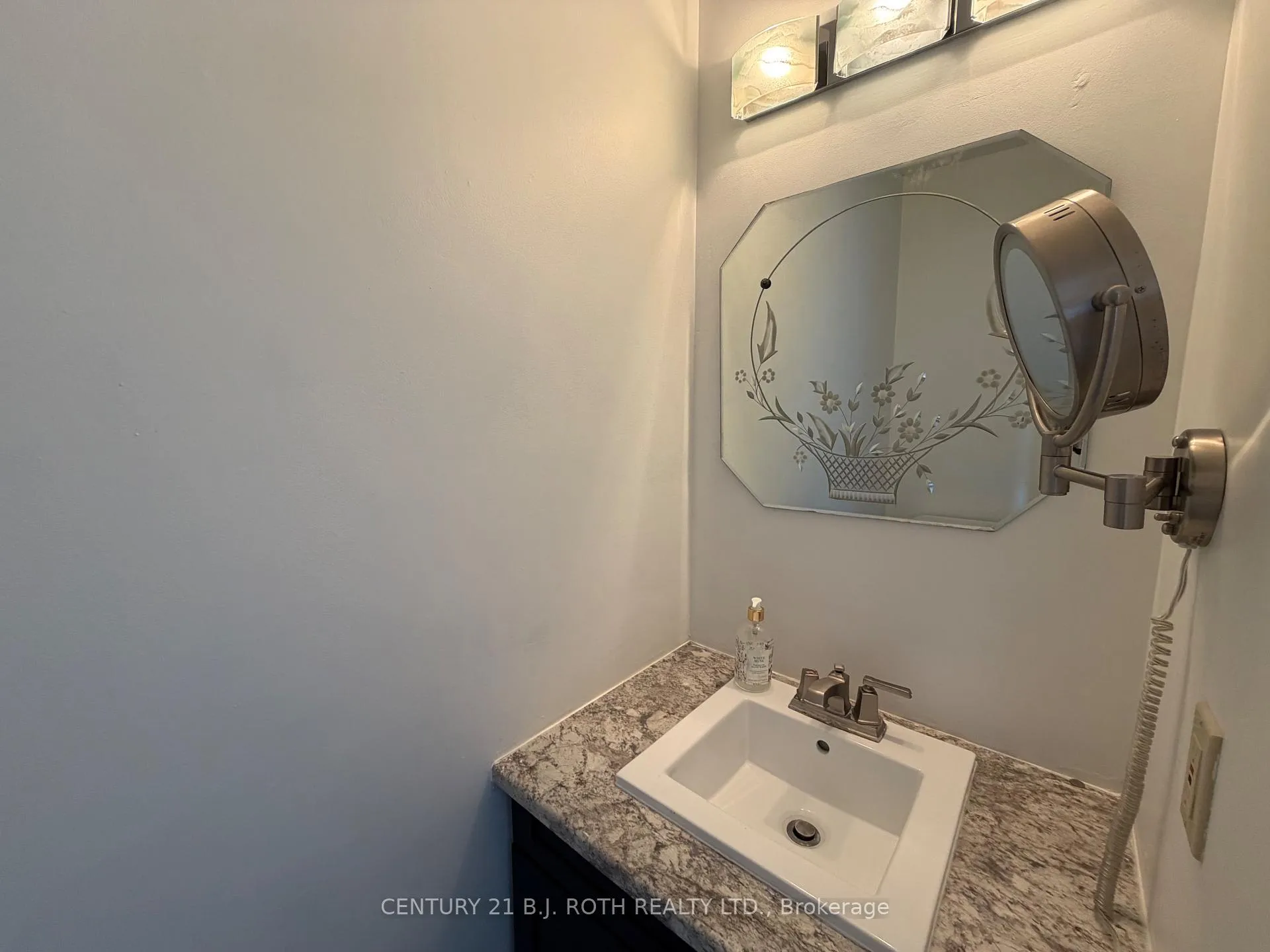 Photo 9 of Unit 2, 2 Laguna Parkway, Ramara, Brechin — HOMEH
