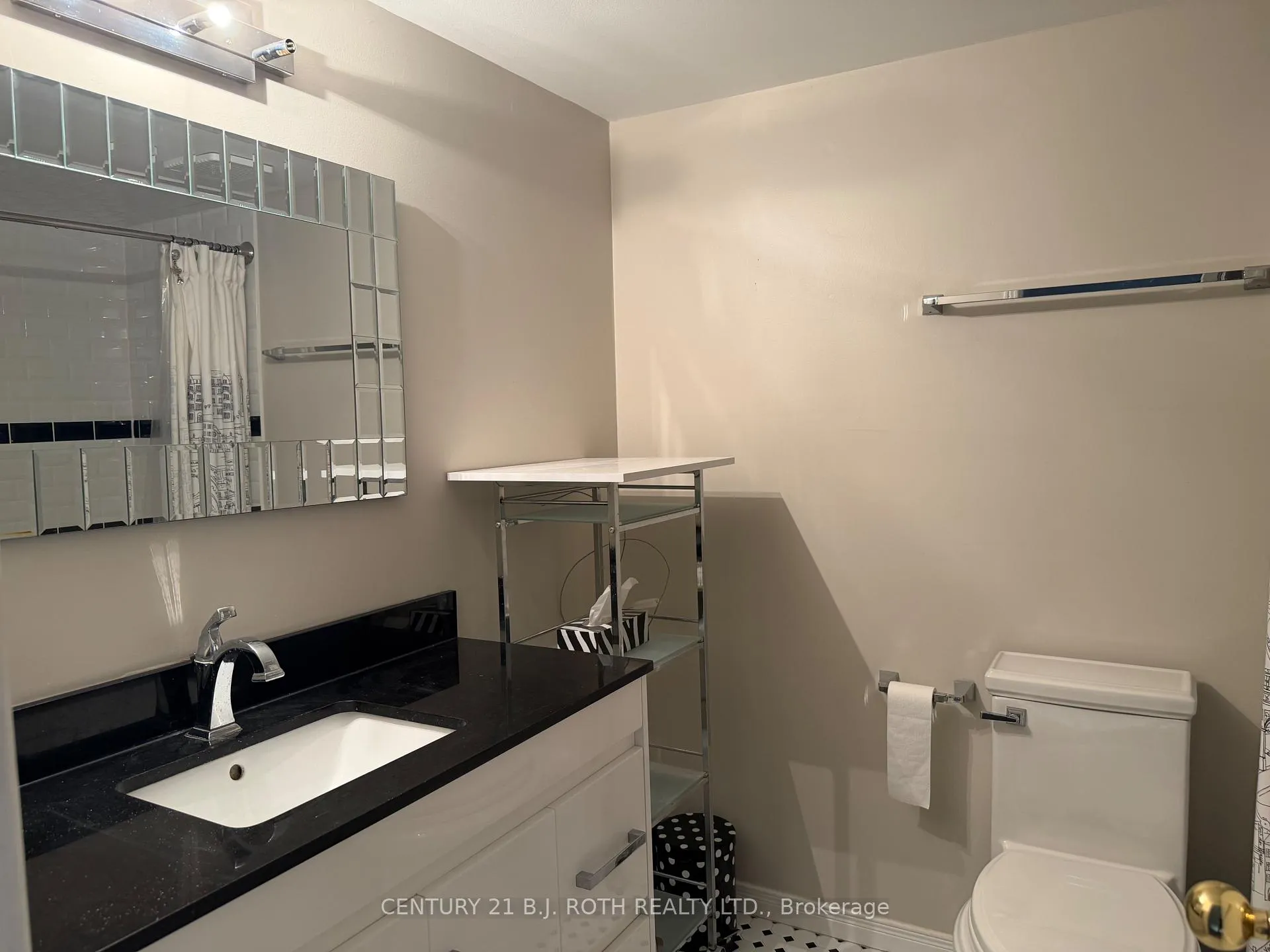 Photo 10 of Unit 2, 2 Laguna Parkway, Ramara, Brechin — HOMEH