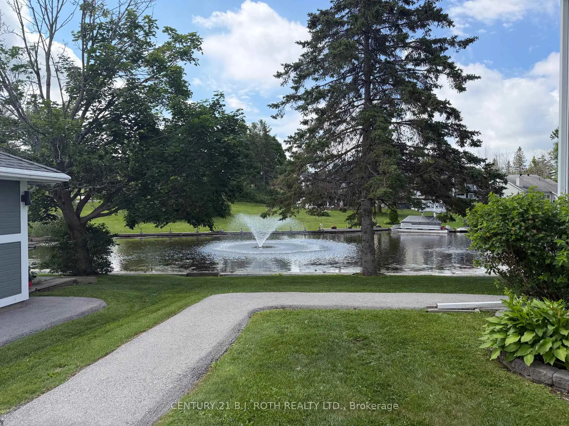 Photo 18 of Unit 2, 2 Laguna Parkway, Ramara, Brechin — HOMEH