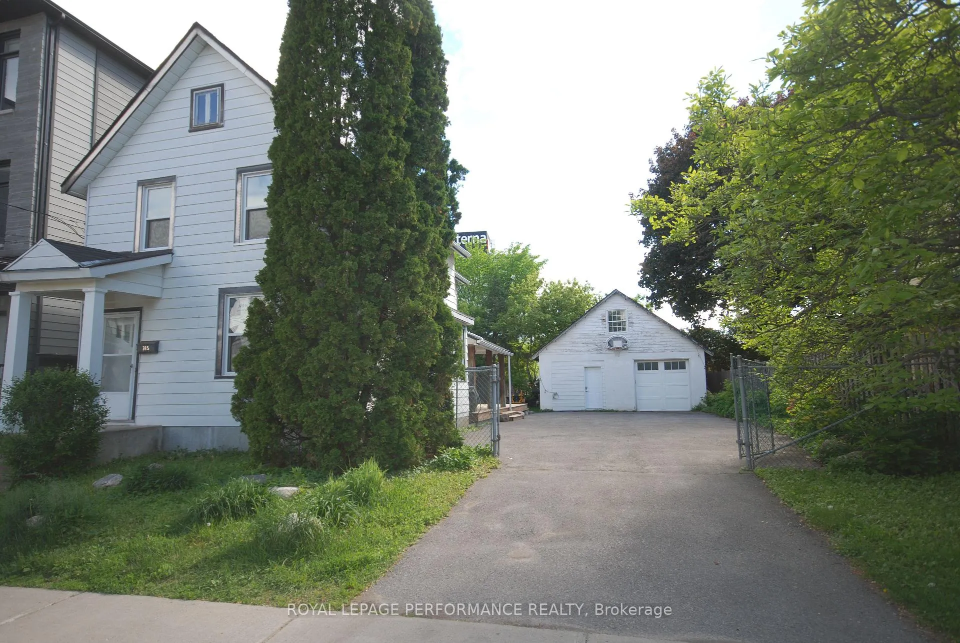 Front of 345 Tweedsmuir Avenue
