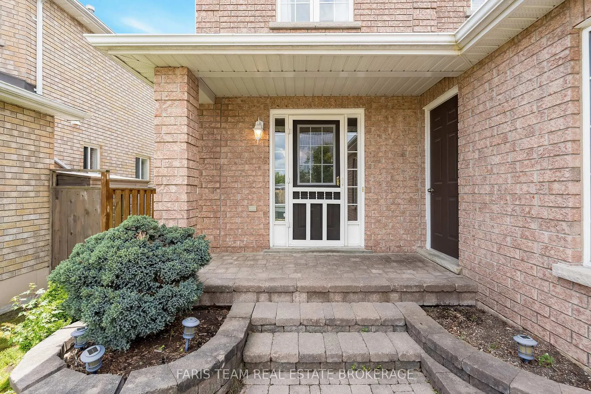 Photo 4 of 54 Bird Street, Barrie, Edgehill Drive — HOMEH