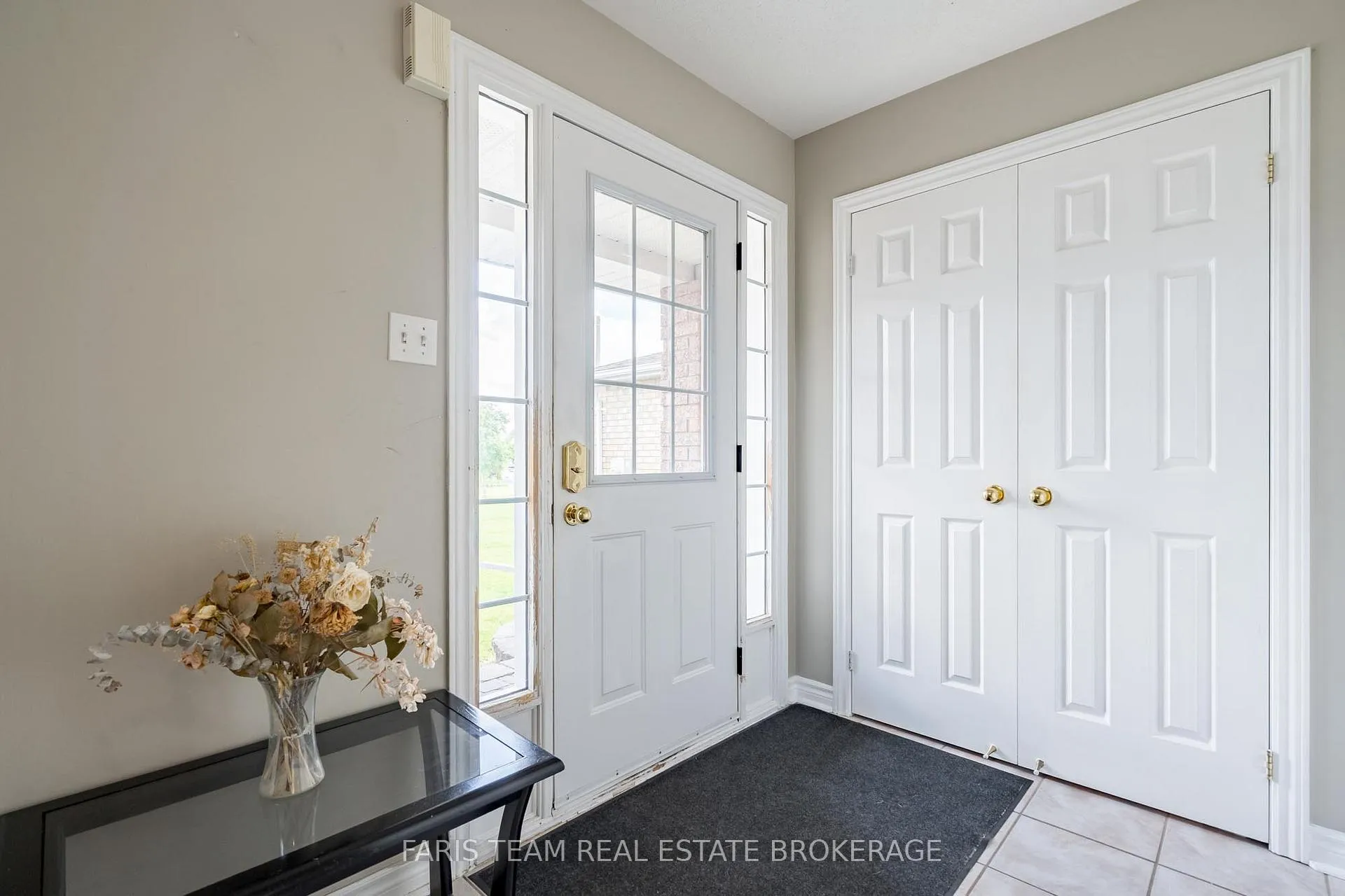 Photo 5 of 54 Bird Street, Barrie, Edgehill Drive — HOMEH