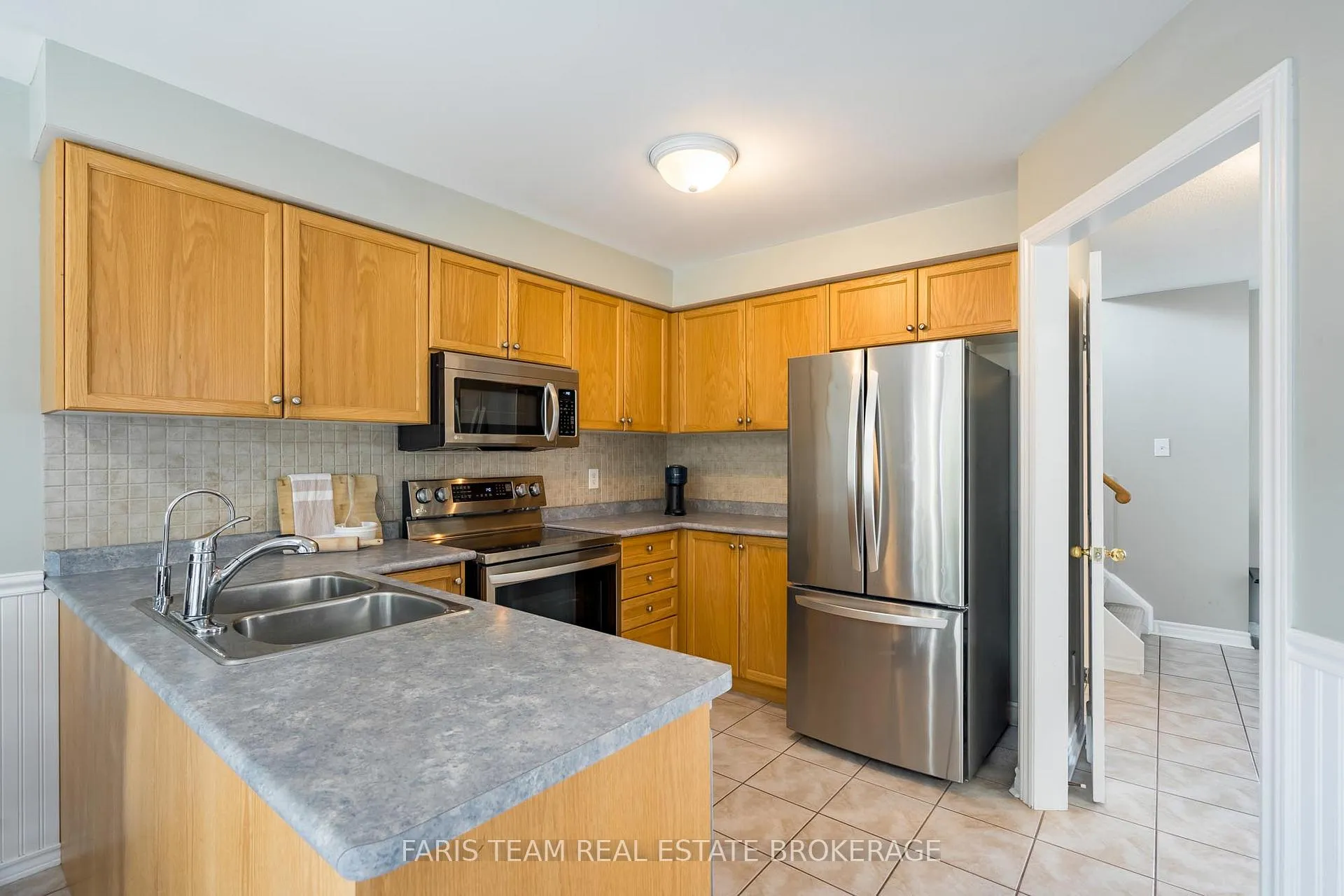Photo 6 of 54 Bird Street, Barrie, Edgehill Drive — HOMEH